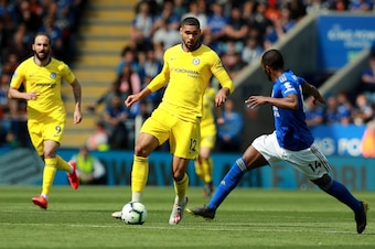 LEICESTER, ENGLAND - MAY 12:  Ruben Loftus-Cheek of Chelsea is challenged by Ricardo Pereira during the Premier League match between Leicester City and Chelsea FC at The King Power Stadium on May 12, 2019 in Leicester, United Kingdom. (Photo by David Roge