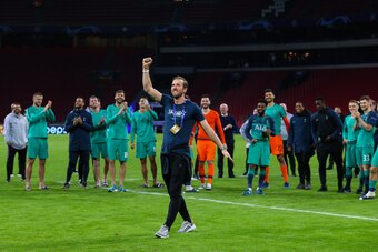 AMSTERDAM, NETHERLANDS - MAY 08: Harry Kane of Tottenham Hotspur celebrates after the UEFA Champions League Semi Final second leg match between Ajax and Tottenham Hotspur at the Johan Cruyff Arena on May 8, 2019 in Amsterdam, Netherlands. (Photo by Craig 