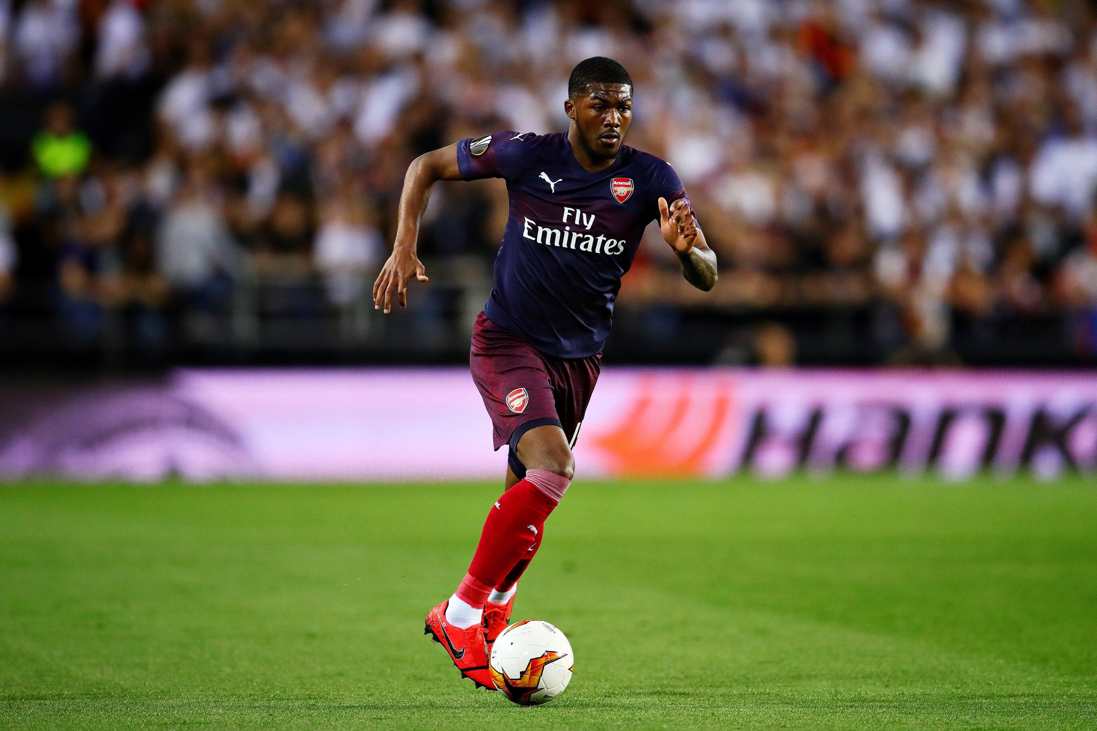 VALENCIA, SPAIN - MAY 09: Ainsley Maitland-Niles of Arsenal in action during the UEFA Europa League Semi Final Second Leg match between Valencia and Arsenal at Estadio Mestalla on May 09, 2019 in Valencia, Spain. (Photo by Chris Brunskill/Fantasista/Getty