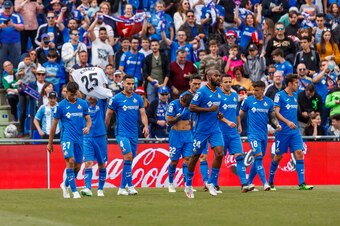 GETAFE, SPAIN - MAY 18: Players of Getafe CF celebrate after their team's goal during the La Liga match between Getafe CF and Villarreal CF at Coliseum Alfonso Perez on May 18, 2019 in Getafe, Spain. (Photo by TF-Images/Getty Images)