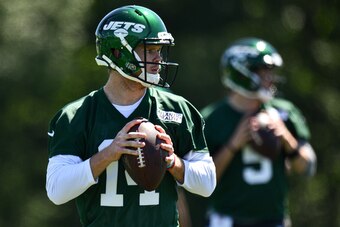 FLORHAM PARK, NJ - JUNE 04: Sam Darnold #14 of the New York Jets performing drills during mandatory minicamp at The Atlantic Health Jets Training Center on June 4, 2019 in Florham Park, New Jersey. (Photo by Mark Brown/Getty Images)