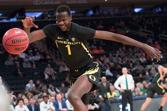 In nine games with Oregon as a freshman, Bol Bol averaged 21.0 points, 9.6 rebounds, 2.7 blocks and shot 52 percent from the three-point arc.