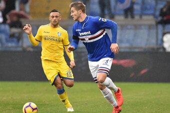 GENOA, ITALY - FEBRUARY 10: Joachim Andersen of UC Sampdoria in action during the Serie A match between UC Sampdoria and Frosinone Calcio at Stadio Luigi Ferraris on February 10, 2019 in Genoa, Italy. (Photo by Paolo Rattini/Getty Images)