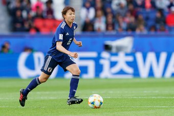 PARIS, FRANCE - JUNE 10: Hina Sugita of Japan controls the ball during the 2019 FIFA Women's World Cup France group D match between Argentina and Japan at Parc des Princes on June 10, 2019 in Paris, France. (Photo by TF-Images/Getty Images)