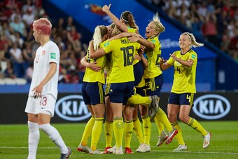 PARIS, FRANCE - JUNE 24: Stina Blackstenius of Sweden celebrates after scoring her team's first goal with her teammates during the 2019 FIFA Women's World Cup France Round Of 16 match between Sweden and Canada at Parc des Princes on June 24, 2019 in Paris