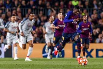 BARCELONA, SPAIN - MAY 01: Ousmane Dembele of FC Barcelona controls the ball during the UEFA Champions League Semifinal match between FC Barcelona and FC Liverpool at Camp Nou on May 01, 2019 in Barcelona, Spain. (Photo by TF-Images/Getty Images)