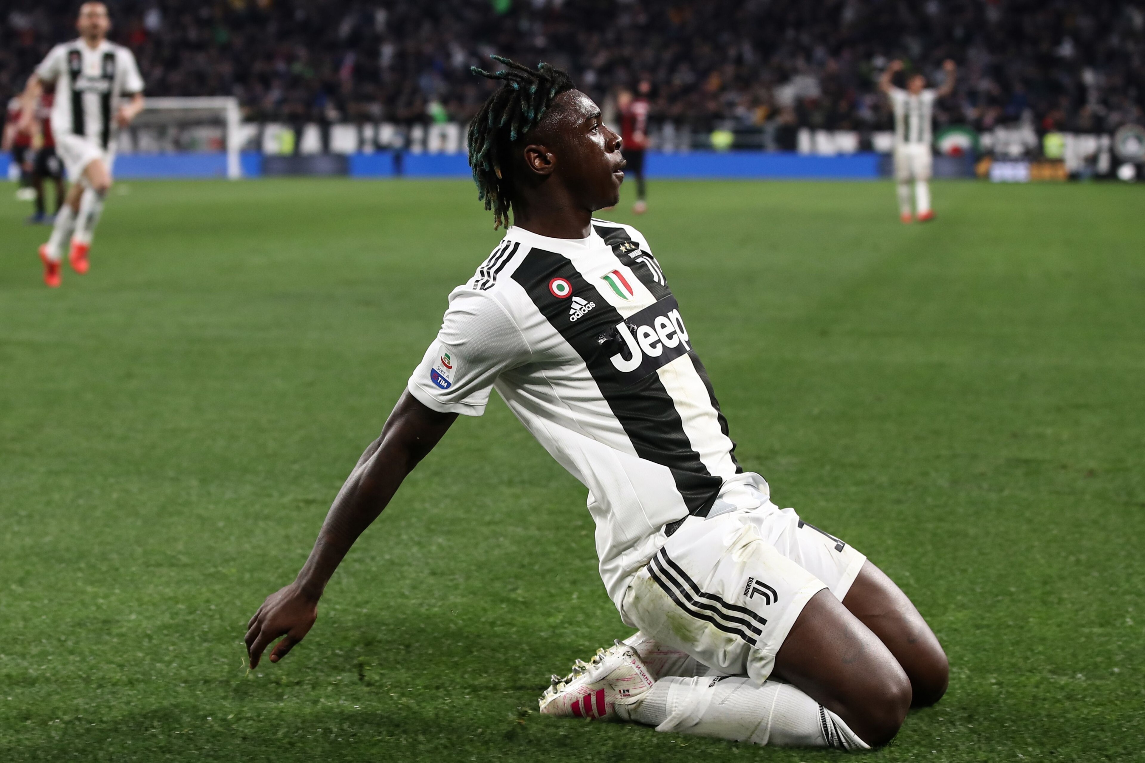 Juventus' Italian forward Moise Kean celebrates after scoring during the Italian Serie A football match Juventus vs AC Milan on April 6, 2019 at the Juventus stadium in Turin. (Photo by Isabella BONOTTO / AFP)        (Photo credit should read ISABELLA BON