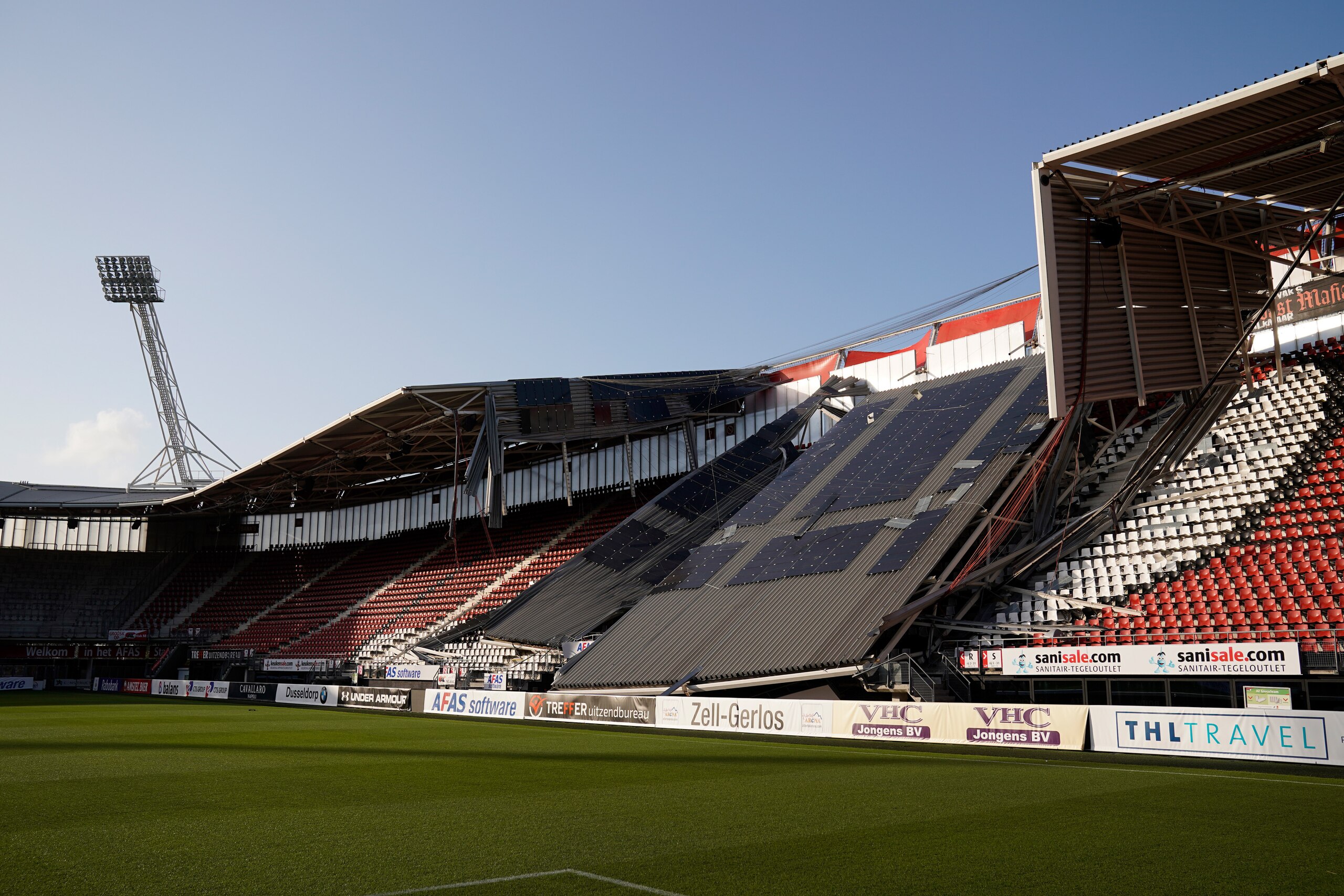 ALKMAAR, NETHERLANDS - AUGUST 10: Roof stadium of AZ Alkmaar collapsed during the   Roof stadium of AZ Alkmaar collapsed at the AFAS Stadium on August 10, 2019 in Alkmaar Netherlands (Photo by Ed van de Pol/Soccrates/Getty Images)
