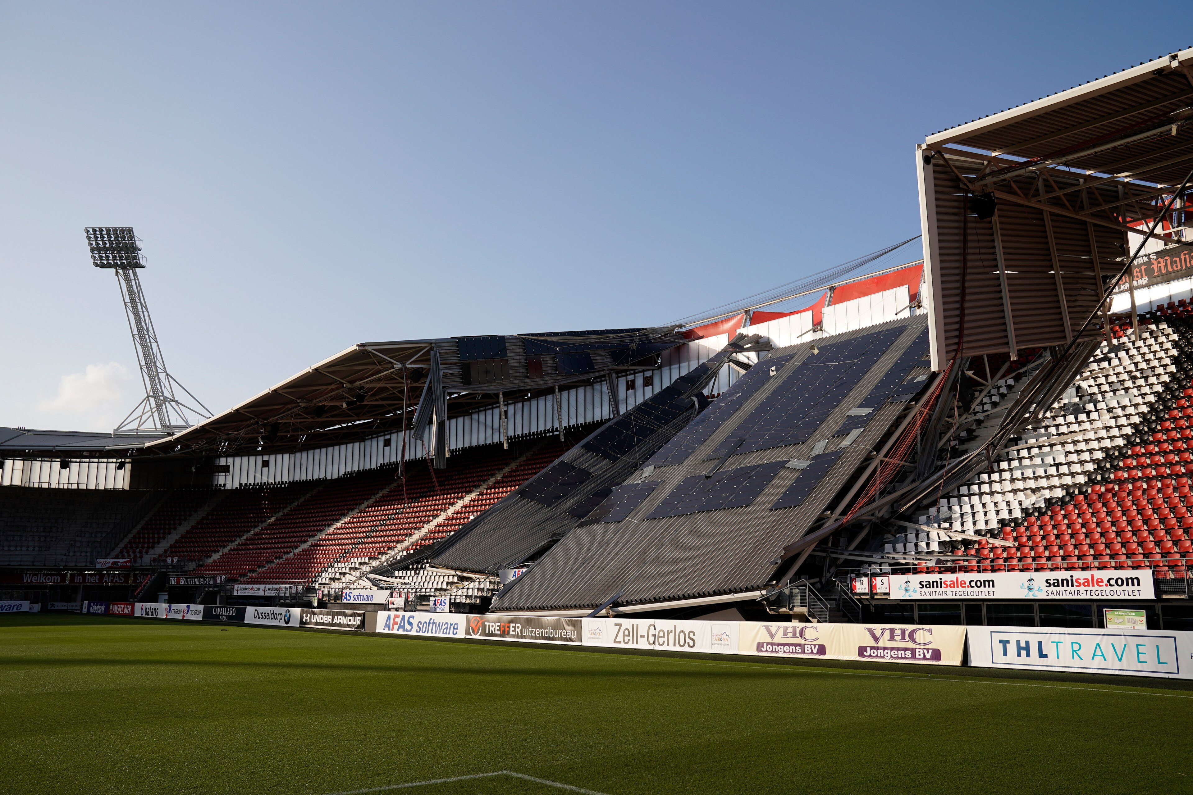 ALKMAAR, NETHERLANDS - AUGUST 10: Roof stadium of AZ Alkmaar collapsed during the   Roof stadium of AZ Alkmaar collapsed at the AFAS Stadium on August 10, 2019 in Alkmaar Netherlands (Photo by Ed van de Pol/Soccrates/Getty Images)