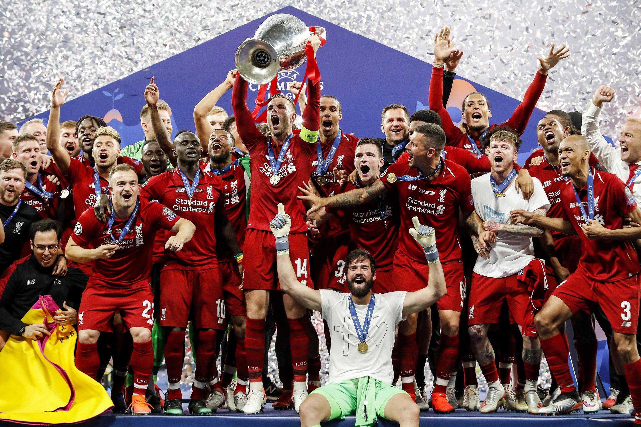 Fabinho of Liverpool FC, Virgil van Dijk of Liverpool FC, Georginio Wijnaldum of Liverpool FC, Dejan Lovren of Liverpool FC, James Milner of Liverpool FC, Naby Keita of Liverpool FC, Roberto Firmino of Liverpool FC, Sadio Mane of Liverpool FC, Mo Salah of