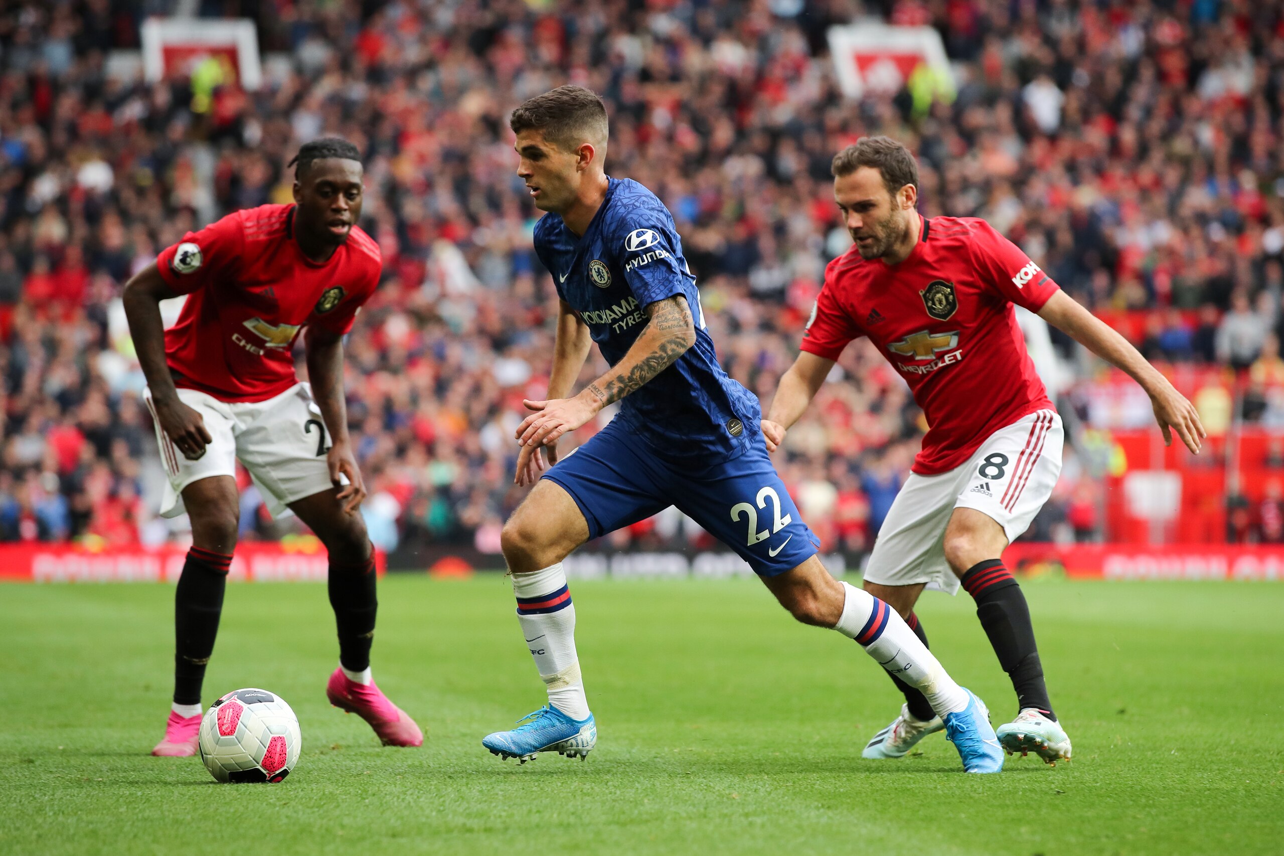 MANCHESTER, ENGLAND - AUGUST 11: Christian Pulisic of Chelsea during the Premier League match between Manchester United and Chelsea FC at Old Trafford on August 11, 2019 in Manchester, United Kingdom. (Photo by Matthew Ashton - AMA/Getty Images)