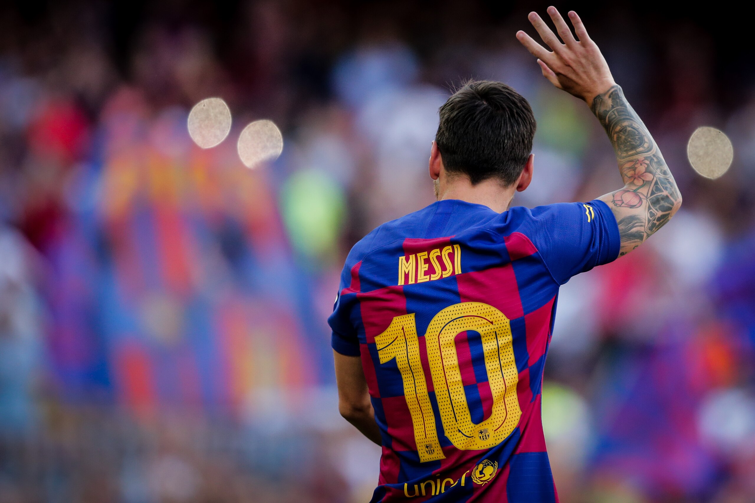 BARCELONA, SPAIN - AUGUST 4: Lionel Messi of FC Barcelona during the Club Friendly   match between FC Barcelona v Arsenal at the Camp Nou on August 4, 2019 in Barcelona Spain (Photo by Erwin Spek/Soccrates/Getty Images)