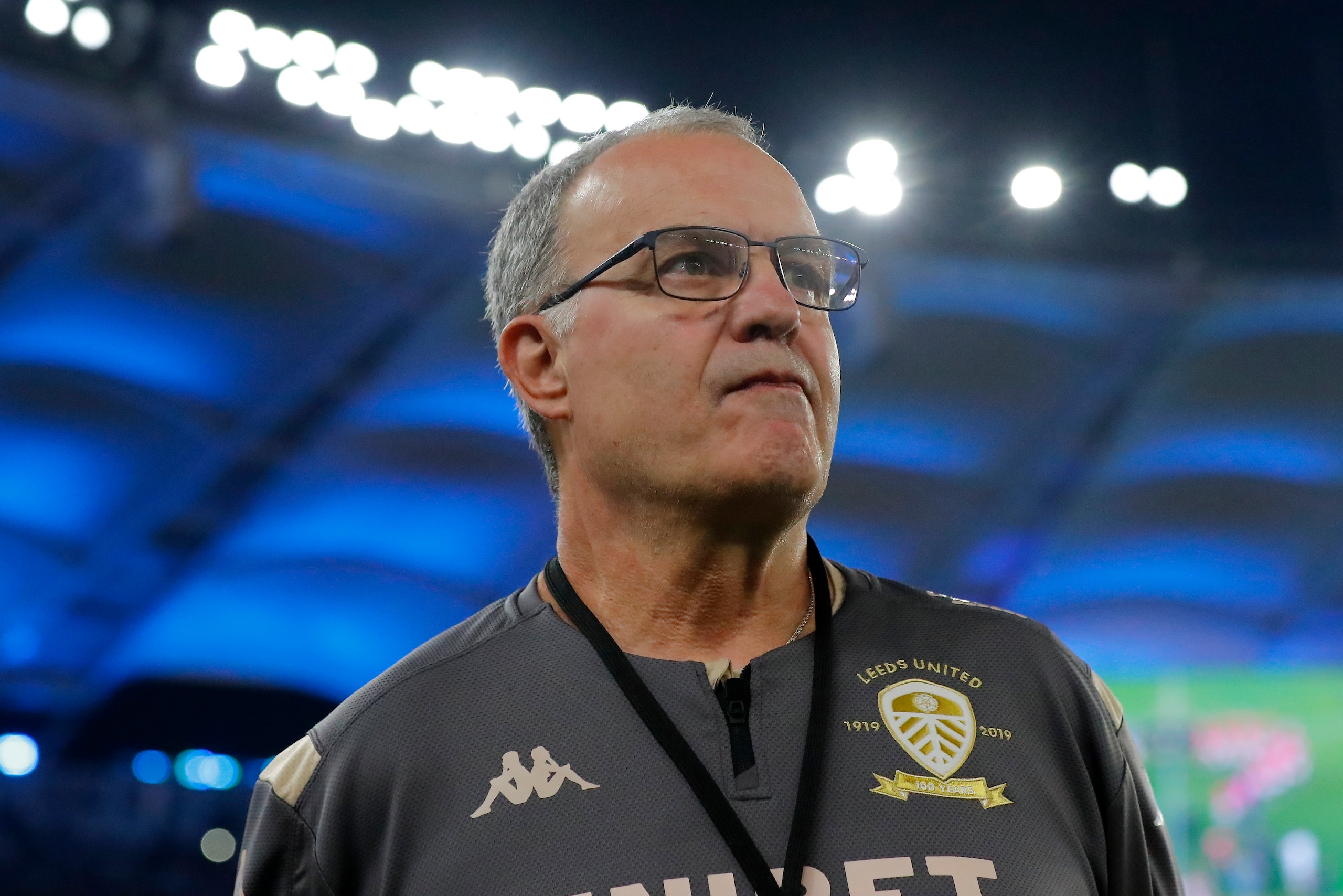 PERTH, AUSTRALIA - JULY 17: Marcelo Bielsa coach of Leeds United awaits the start of the match between Manchester United and Leeds United at Optus Stadium on July 17, 2019 in Perth, Australia. (Photo by James Worsfold/Getty Images)