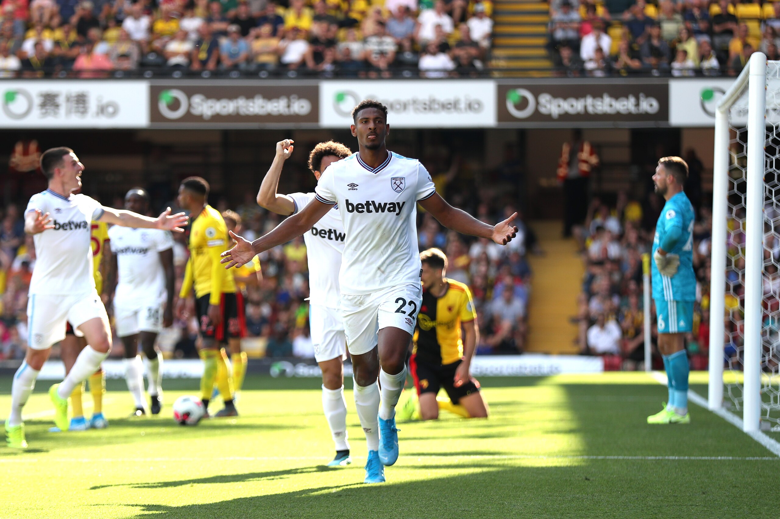 WATFORD, ENGLAND - AUGUST 24: Sebastien Haller of West Ham United celebrates after scoring his team's third goal during the Premier League match between Watford FC and West Ham United at Vicarage Road on August 24, 2019 in Watford, United Kingdom. (Photo 