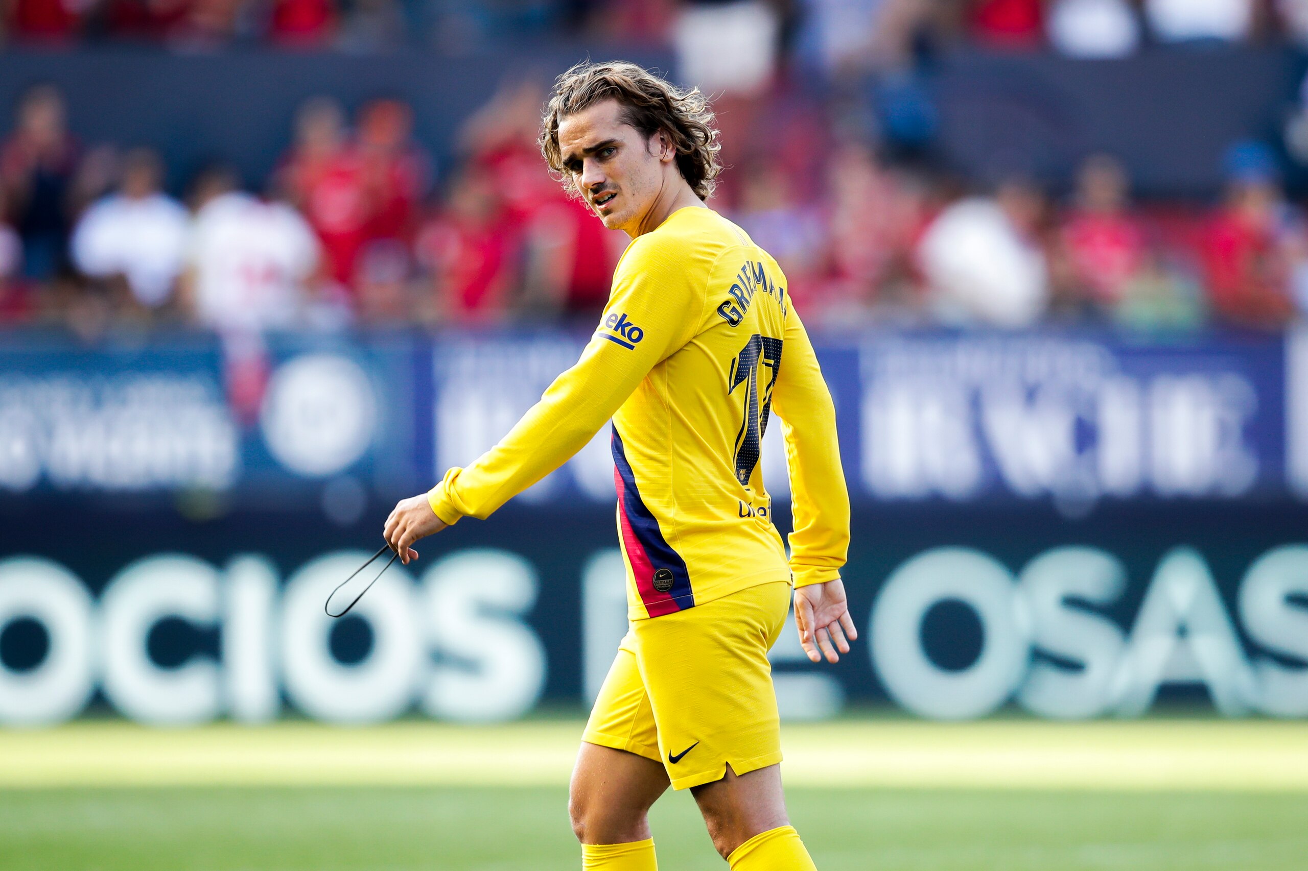 PAMPLONA, SPAIN - AUGUST 31: Antoine Griezmann of FC Barcelona during the La Liga Santander  match between Osasuna v FC Barcelona at the Estadio El Sadar on August 31, 2019 in Pamplona Spain (Photo by David S. Bustamante/Soccrates/Getty Images)