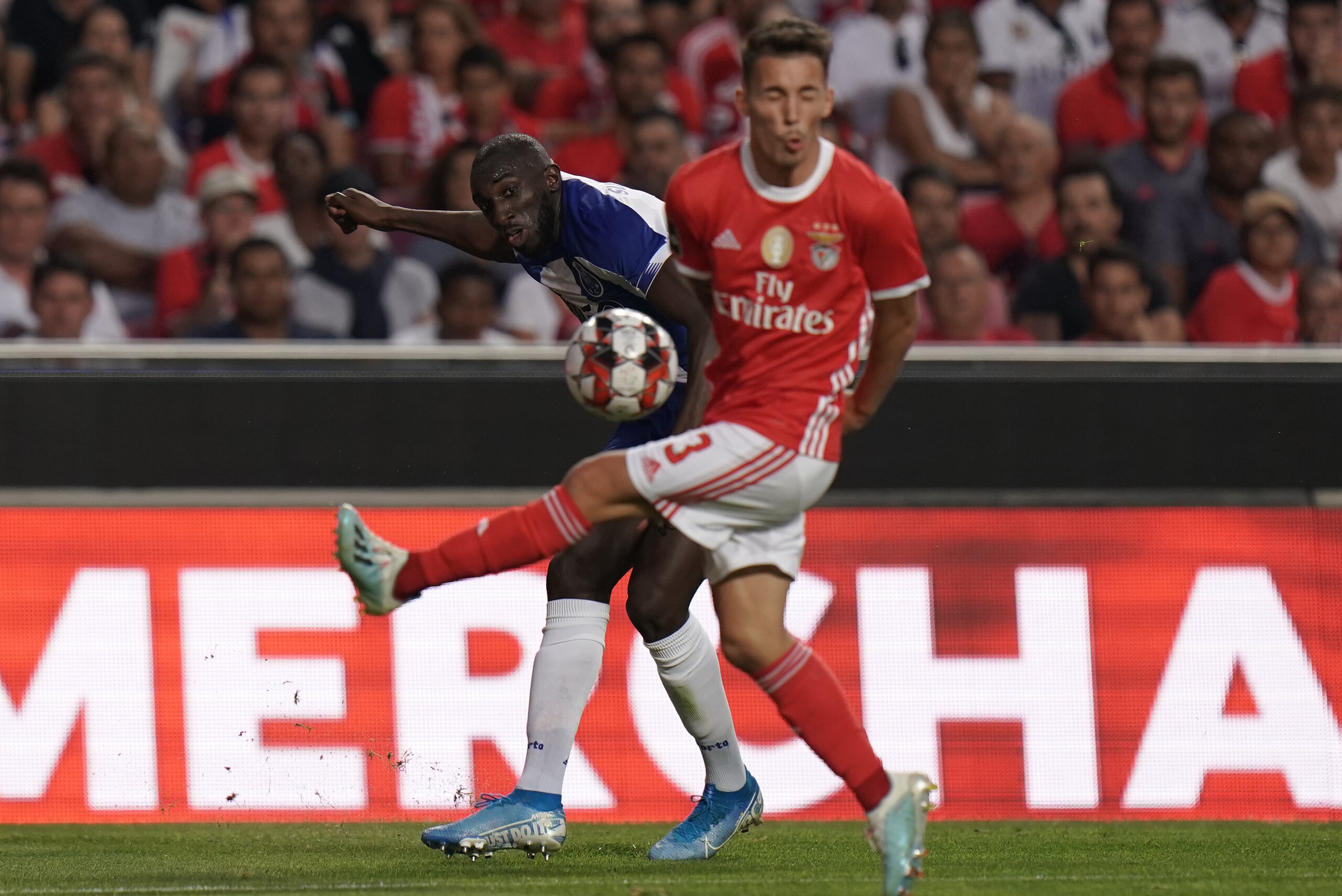LISBON, PORTUGAL - AUGUST 24:  Moussa Marega of FC Porto in action during the Liga NOS match between SL Benfica and FC Porto at Estadio da Luz on August 24, 2019 in Lisbon, Portugal.  (Photo by Gualter Fatia/Getty Images)