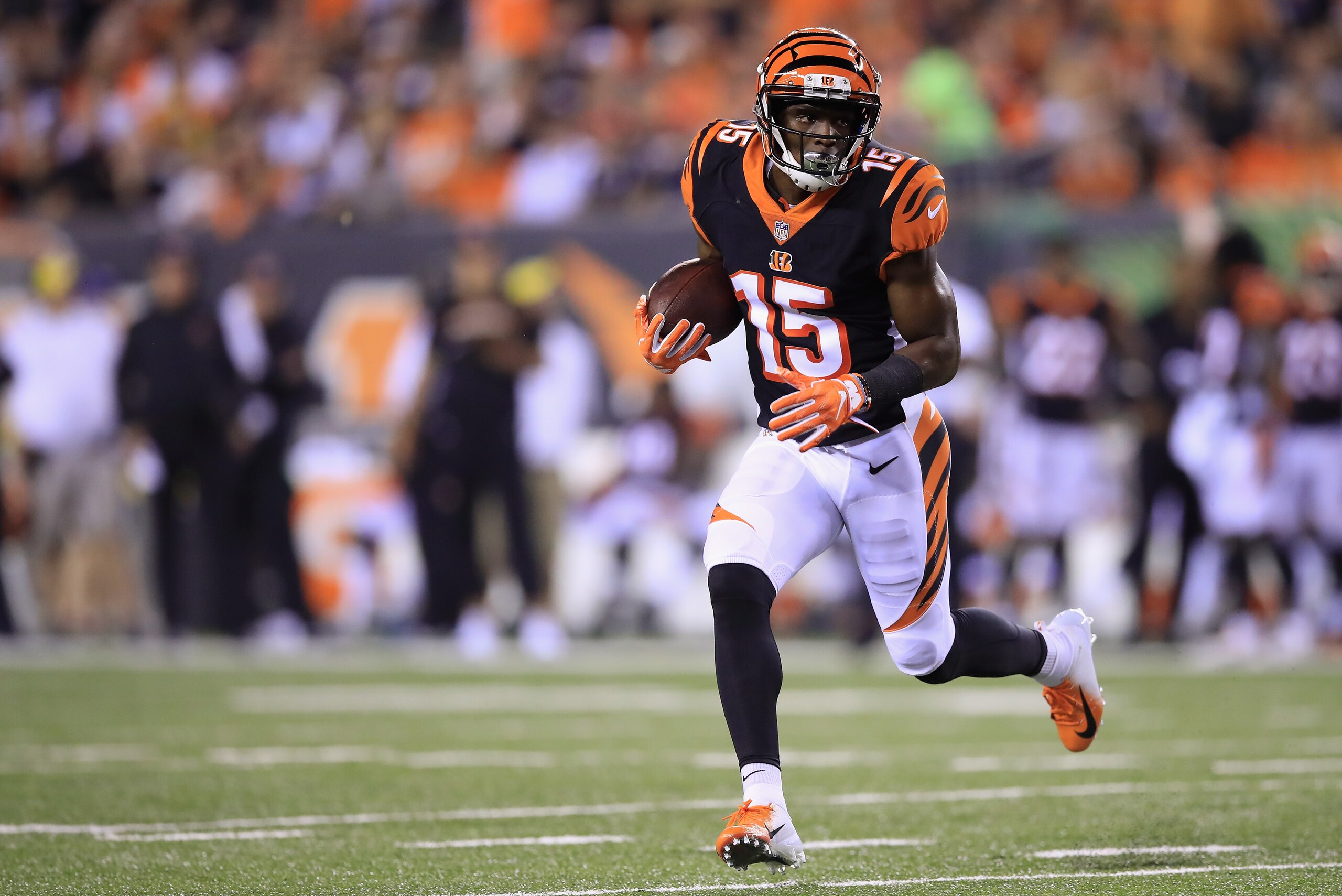CINCINNATI, OH - SEPTEMBER 13:  John Ross #15 of the Cincinnati Bengals runs with the ball during the first half against the Baltimore Ravens at Paul Brown Stadium on September 13, 2018 in Cincinnati, Ohio.  (Photo by Andy Lyons/Getty Images)