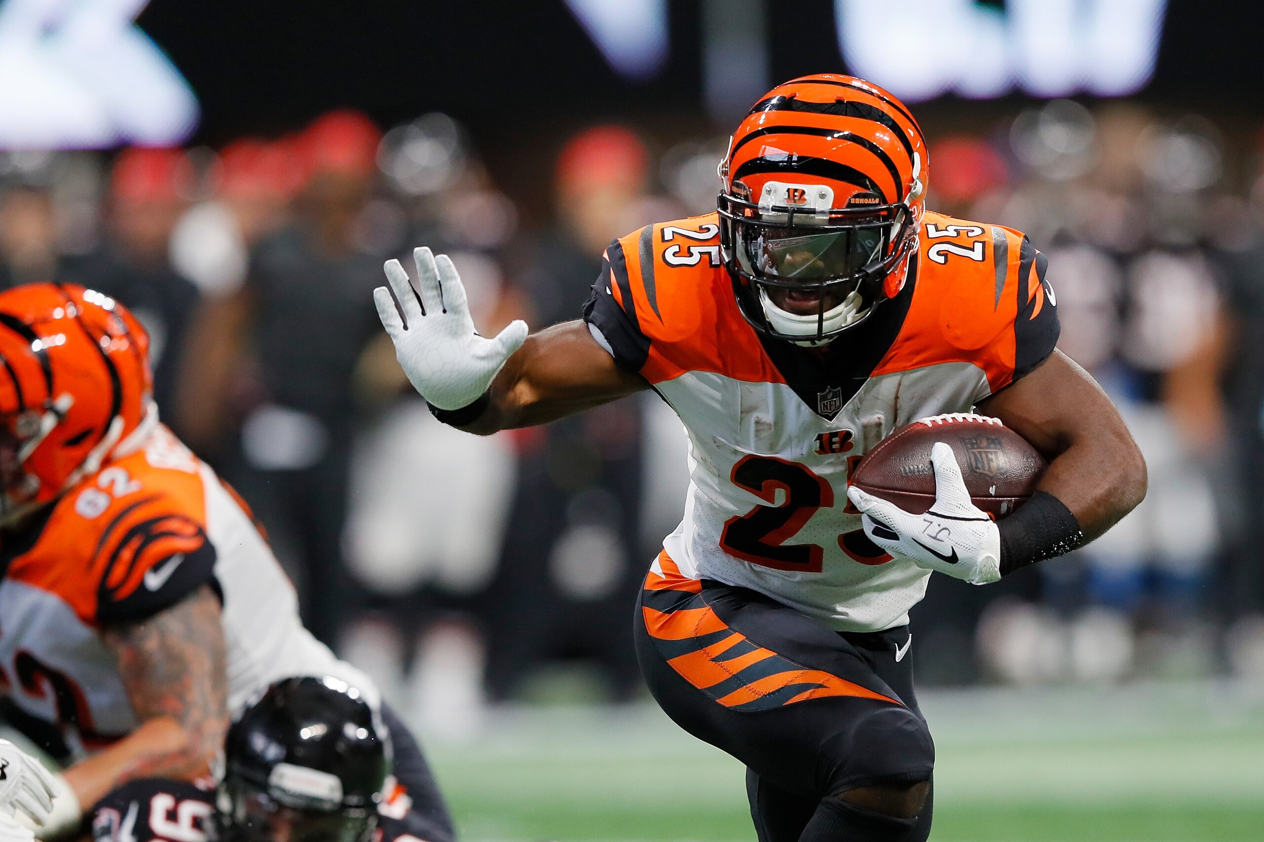 ATLANTA, GA - SEPTEMBER 30: Giovani Bernard #25 of the Cincinnati Bengals runs the ball during the second quarter against the Atlanta Falcons at Mercedes-Benz Stadium on September 30, 2018 in Atlanta, Georgia. (Photo by Kevin C. Cox/Getty Images) ATLANTA, GA - SEPTEMBER 30: Giovani Bernard #25 of the Cincinnati Bengals runs the ball during the second quarter against the Atlanta Falcons at Mercedes-Benz Stadium on September 30, 2018 in Atlanta, Georgia. (Photo by Kevin C. Cox/Getty Images)
