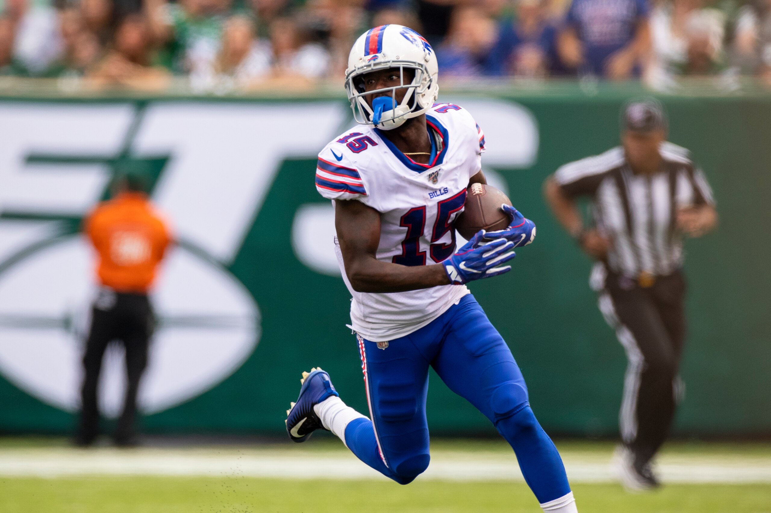 EAST RUTHERFORD, NJ - SEPTEMBER 08: John Brown #15 of the Buffalo Bills carries the ball during the second quarter against the New York Jets at MetLife Stadium on September 8, 2019 in East Rutherford, New Jersey. Buffalo defeats New York 17-16. (Photo b EAST RUTHERFORD, NJ - SEPTEMBER 08: John Brown #15 of the Buffalo Bills carries the ball during the second quarter against the New York Jets at MetLife Stadium on September 8, 2019 in East Rutherford, New Jersey. Buffalo defeats New York 17-16. (Photo b