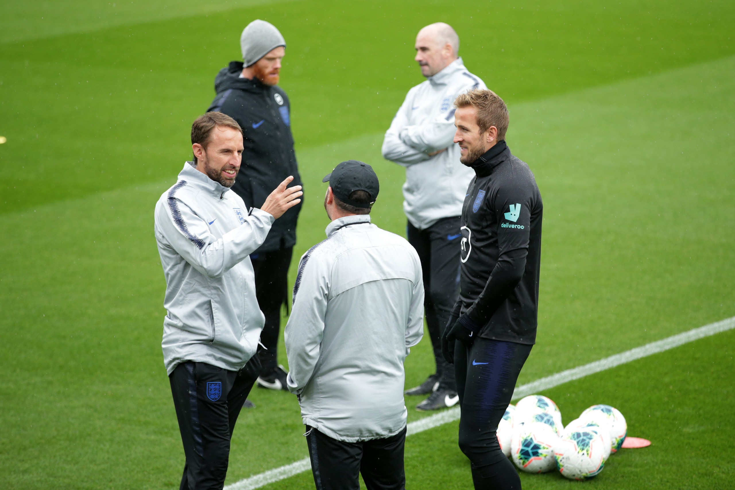 SOUTHAMPTON, ENGLAND - SEPTEMBER 09: Gareth Southgate and Harry Kane of England during a training session at Staplewood on September 09, 2019 in Southampton, England. (Photo by Robin Jones/Getty Images) SOUTHAMPTON, ENGLAND - SEPTEMBER 09: Gareth Southgate and Harry Kane of England during a training session at Staplewood on September 09, 2019 in Southampton, England. (Photo by Robin Jones/Getty Images)