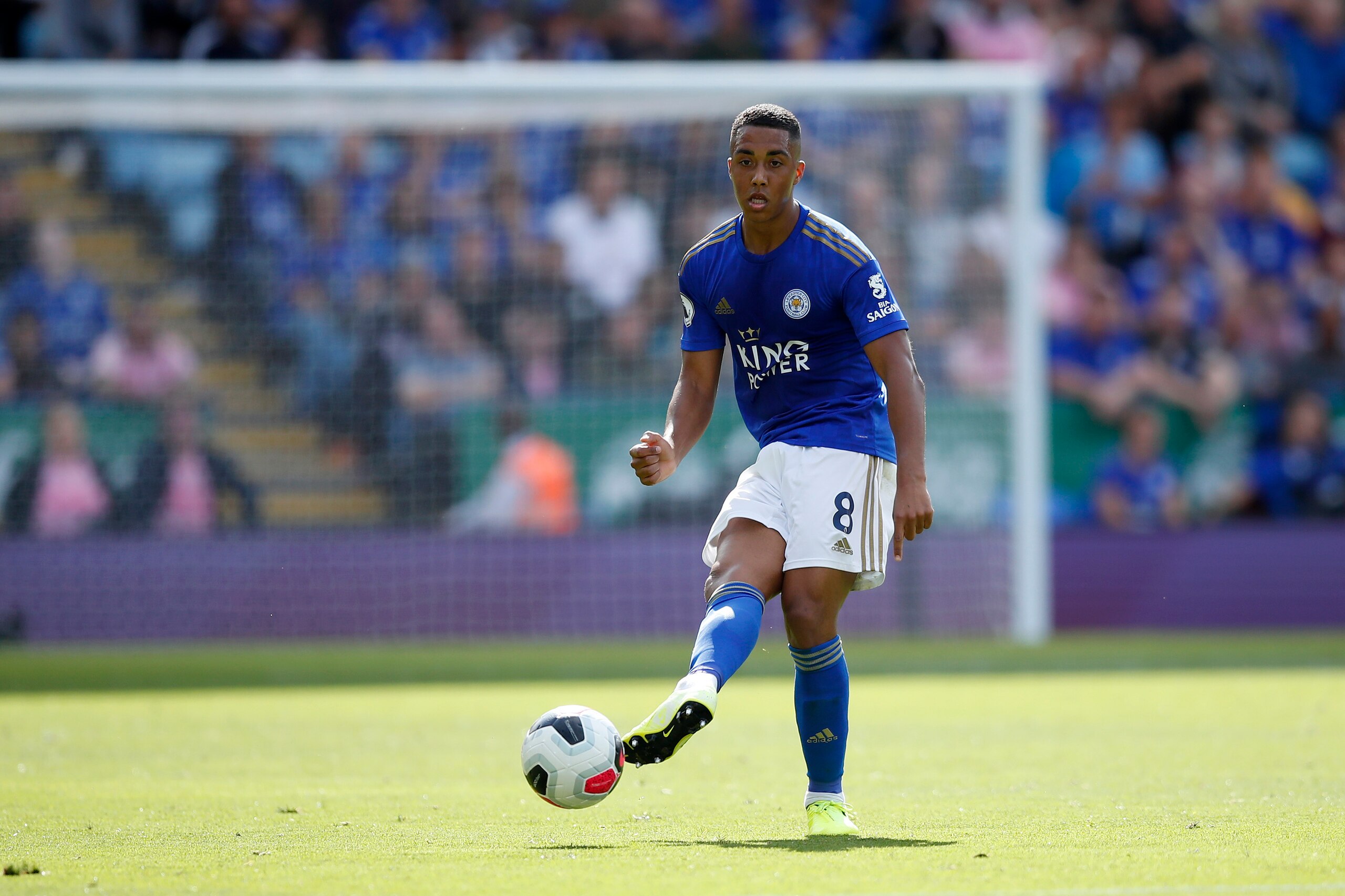 LEICESTER, ENGLAND - AUGUST 31: Youri Tielemans of Leicester City passes the ball during the Premier League match between Leicester City and AFC Bournemouth  at The King Power Stadium on August 31, 2019 in Leicester, United Kingdom. (Photo by Malcolm Couz