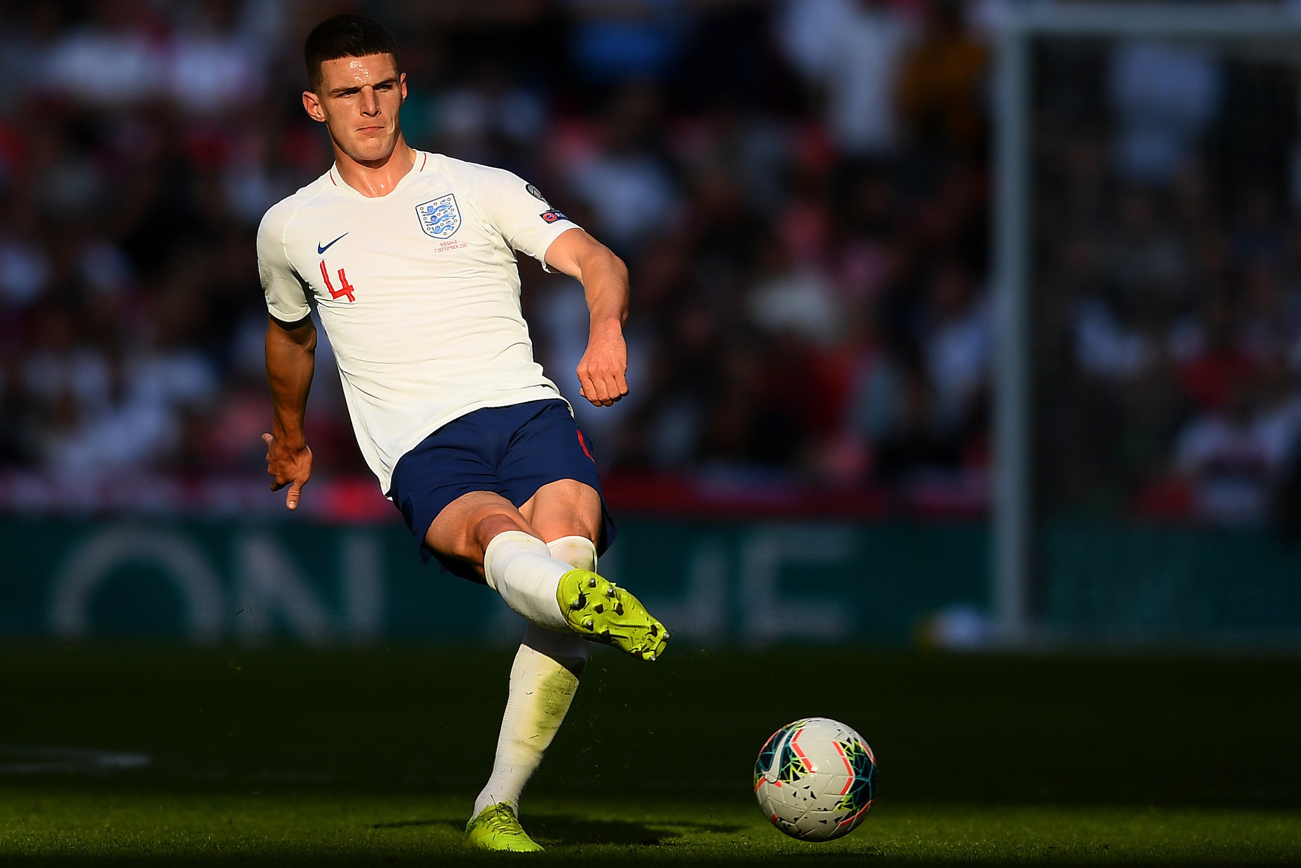 LONDON, ENGLAND - SEPTEMBER 07: Declan Rice of England in action during the UEFA Euro 2020 qualifier match between England and Bulgaria at Wembley Stadium on September 07, 2019 in London, England. (Photo by Clive Mason/Getty Images) LONDON, ENGLAND - SEPTEMBER 07: Declan Rice of England in action during the UEFA Euro 2020 qualifier match between England and Bulgaria at Wembley Stadium on September 07, 2019 in London, England. (Photo by Clive Mason/Getty Images)