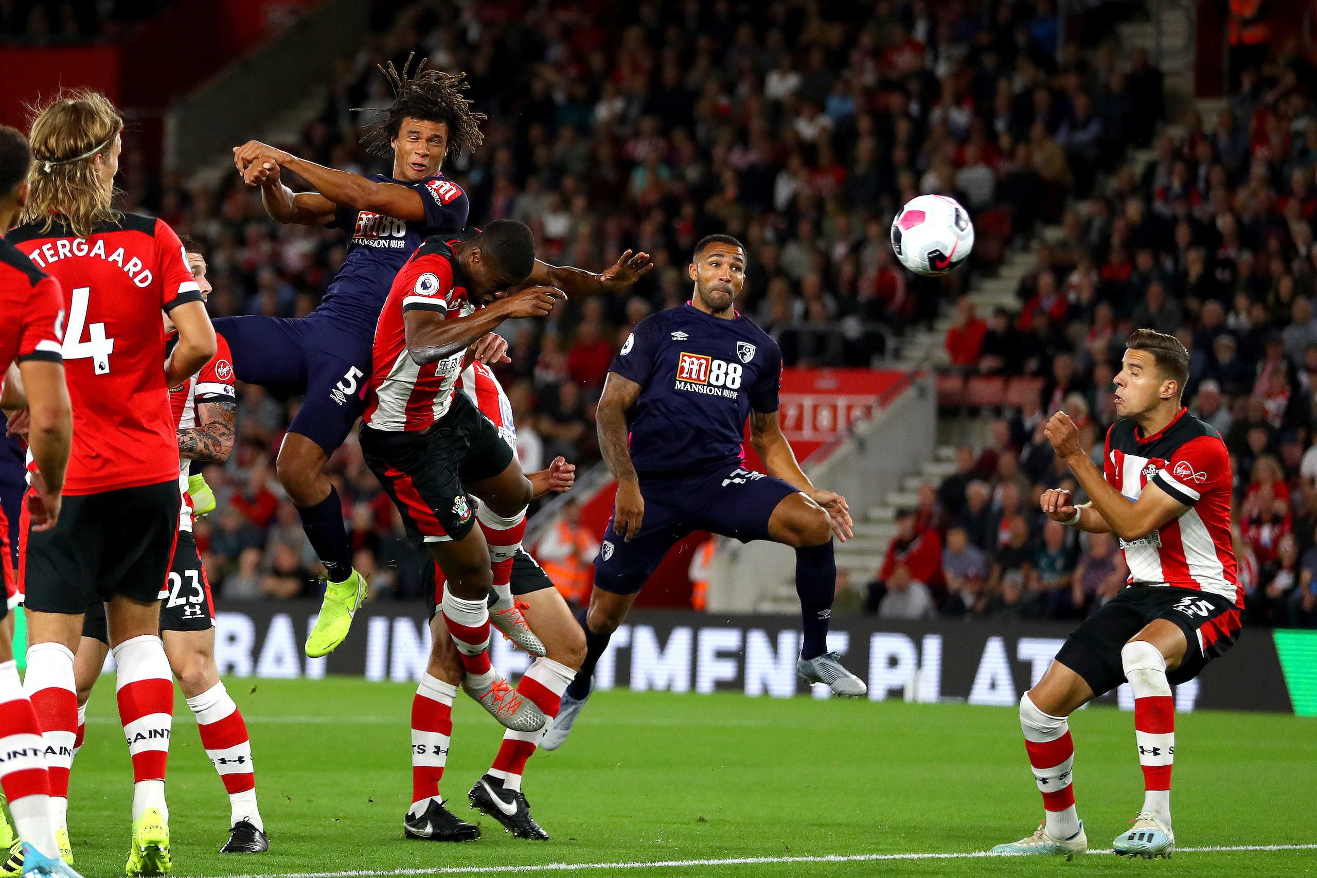 SOUTHAMPTON, ENGLAND - SEPTEMBER 20: Nathan Ake of AFC Bournemouth scores his team's first goal during the Premier League match between Southampton FC and AFC Bournemouth at St Mary's Stadium on September 20, 2019 in Southampton, United Kingdom. (Photo by SOUTHAMPTON, ENGLAND - SEPTEMBER 20: Nathan Ake of AFC Bournemouth scores his team's first goal during the Premier League match between Southampton FC and AFC Bournemouth at St Mary's Stadium on September 20, 2019 in Southampton, United Kingdom. (Photo by