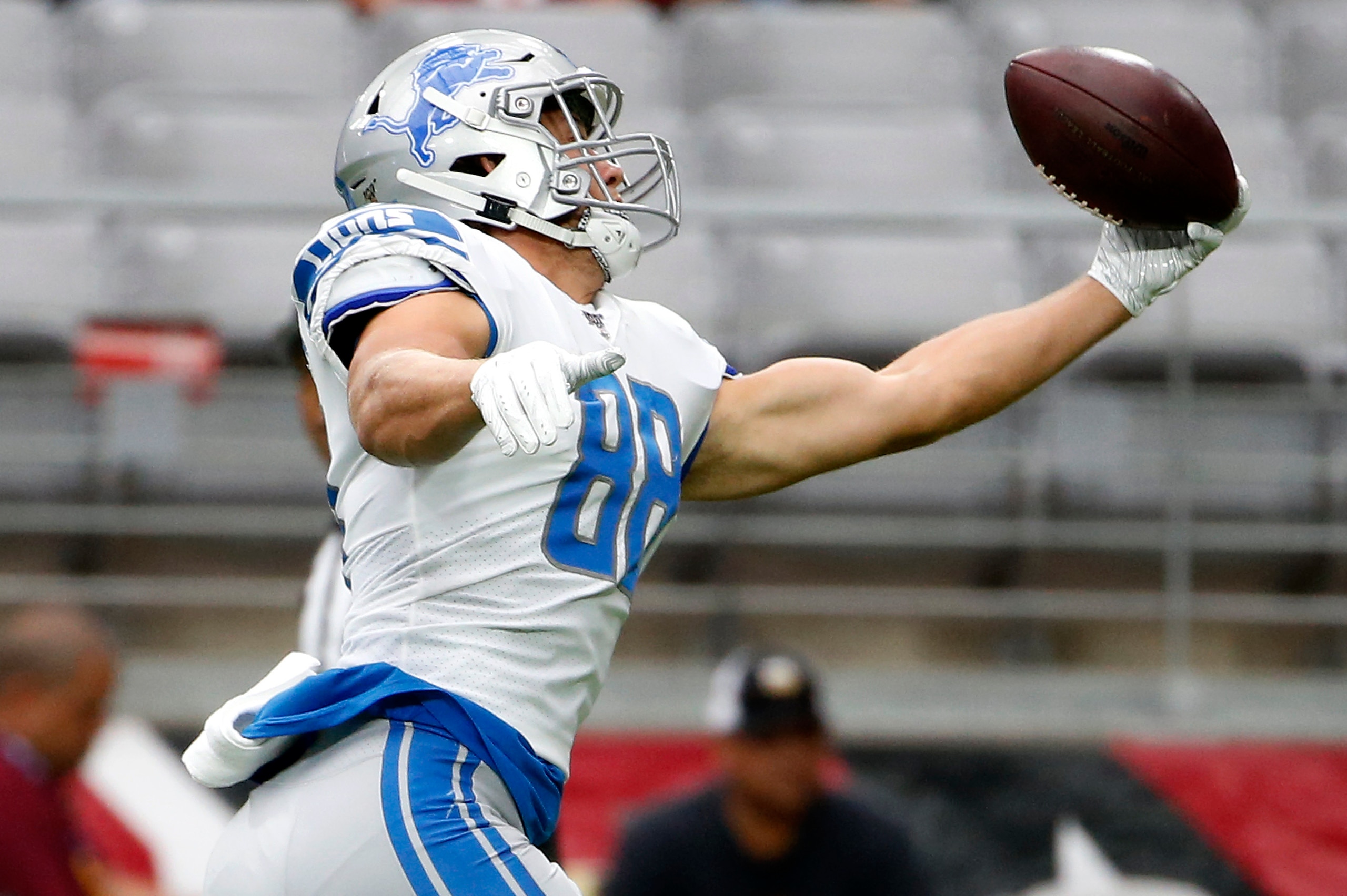 GLENDALE, ARIZONA - SEPTEMBER 08: Tight end T.J. Hockenson #88 of the Detroit Lions catches a pass prior to the NFL football game against the Arizona Cardinals at State Farm Stadium on September 08, 2019 in Glendale, Arizona. (Photo by Ralph Freso/Getty I GLENDALE, ARIZONA - SEPTEMBER 08: Tight end T.J. Hockenson #88 of the Detroit Lions catches a pass prior to the NFL football game against the Arizona Cardinals at State Farm Stadium on September 08, 2019 in Glendale, Arizona. (Photo by Ralph Freso/Getty I