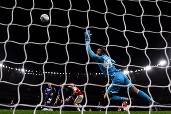 LONDON, ENGLAND - SEPTEMBER 24:  Gabriel Martinelli of Arsenal heads the ball and scores the first goal of the game past Goalkeeper, Arijanet Muric during the Carabao Cup Third Round match between Arsenal FC and Nottingham Forrest at Emirates Stadium on S