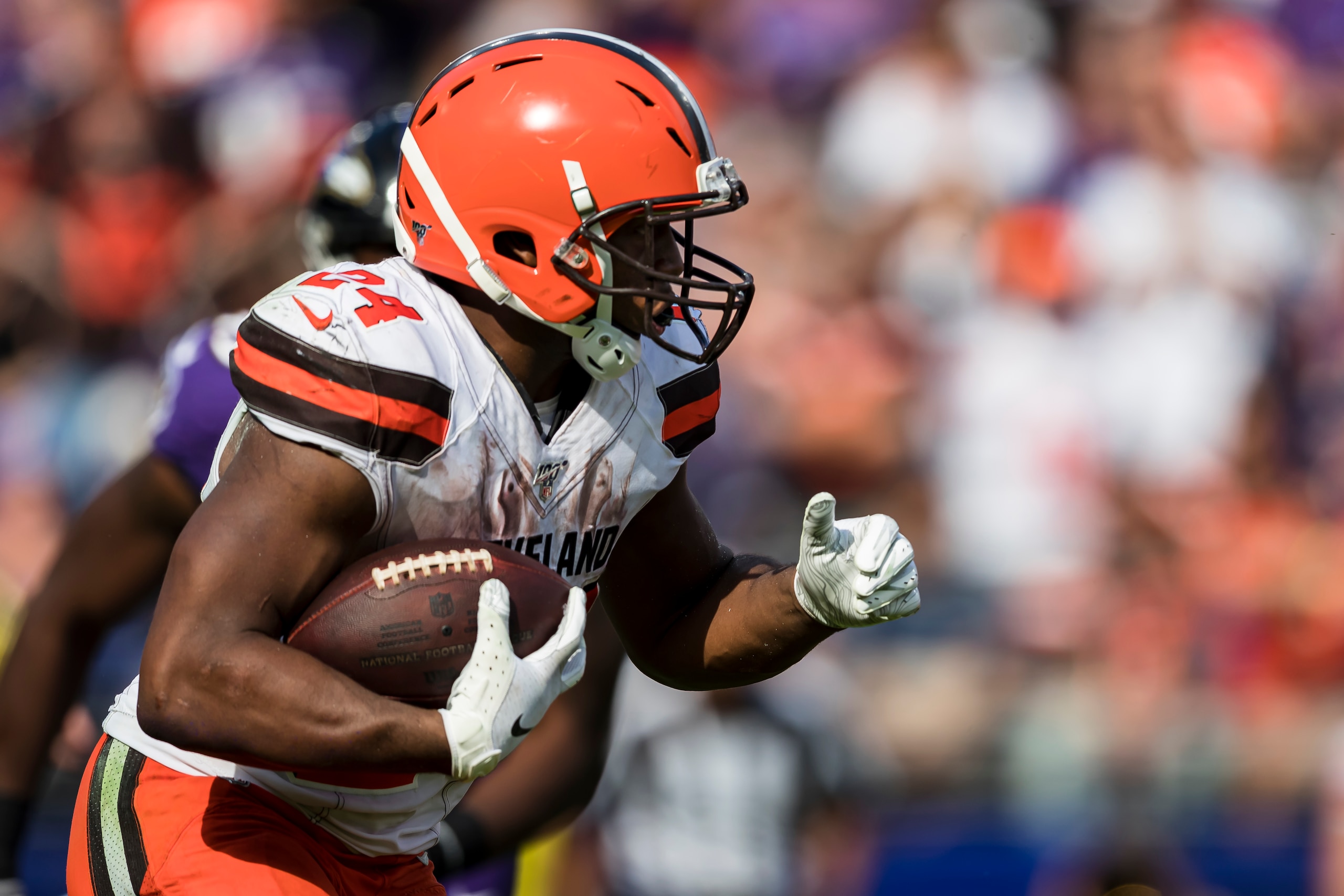 BALTIMORE, MD - SEPTEMBER 29: Nick Chubb #24 of the Cleveland Browns runs for a touchdown against the Baltimore Ravens during the second half at M&T Bank Stadium on September 29, 2019 in Baltimore, Maryland. (Photo by Scott Taetsch/Getty Images)