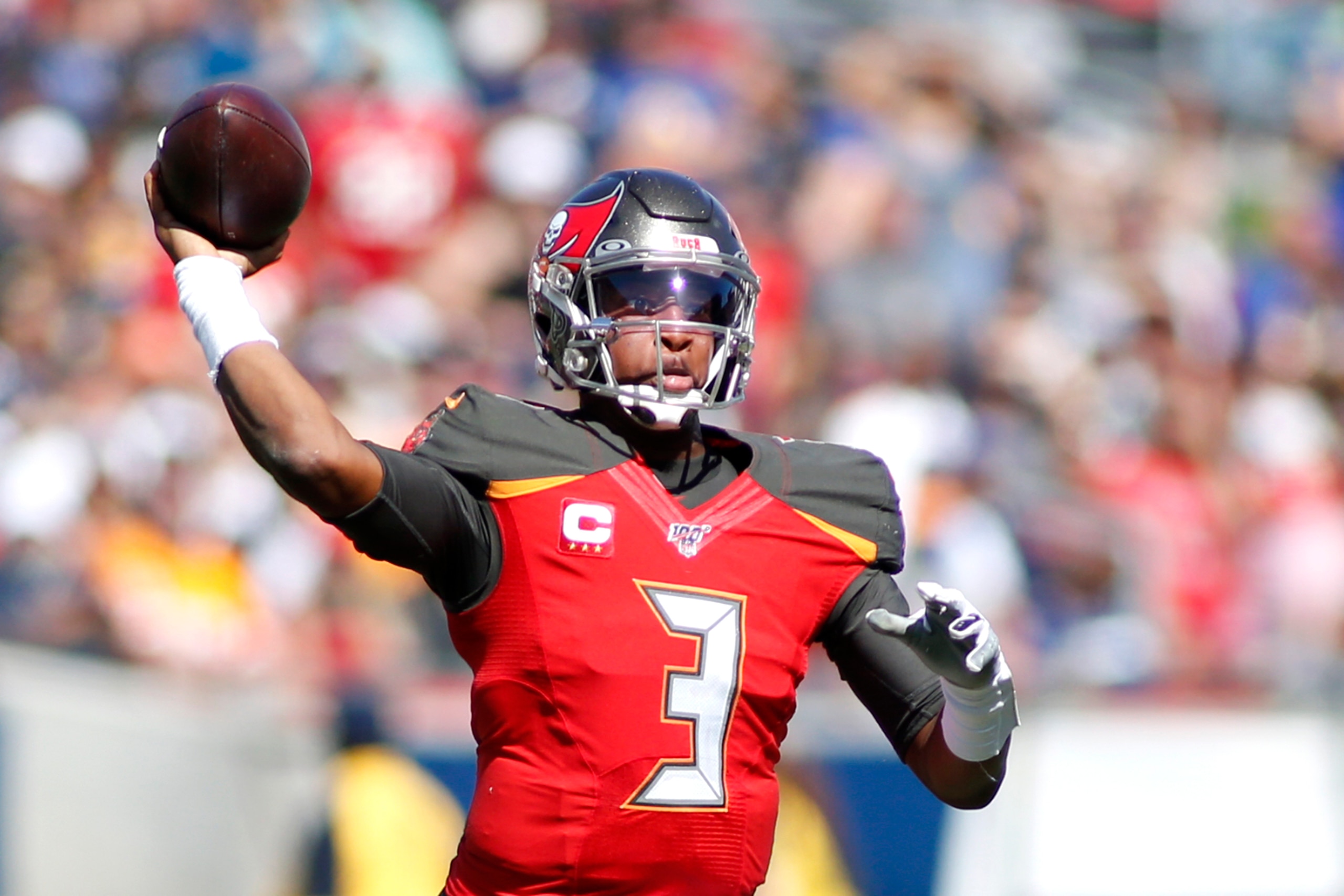 LOS ANGELES, CALIFORNIA - SEPTEMBER 29:  Quarterback Jameis Winston #3 of the Tampa Bay Buccaneers drops back to pass the ball during the second quarter against the Los Angeles Rams at Los Angeles Memorial Coliseum on September 29, 2019 in Los Angeles, Ca