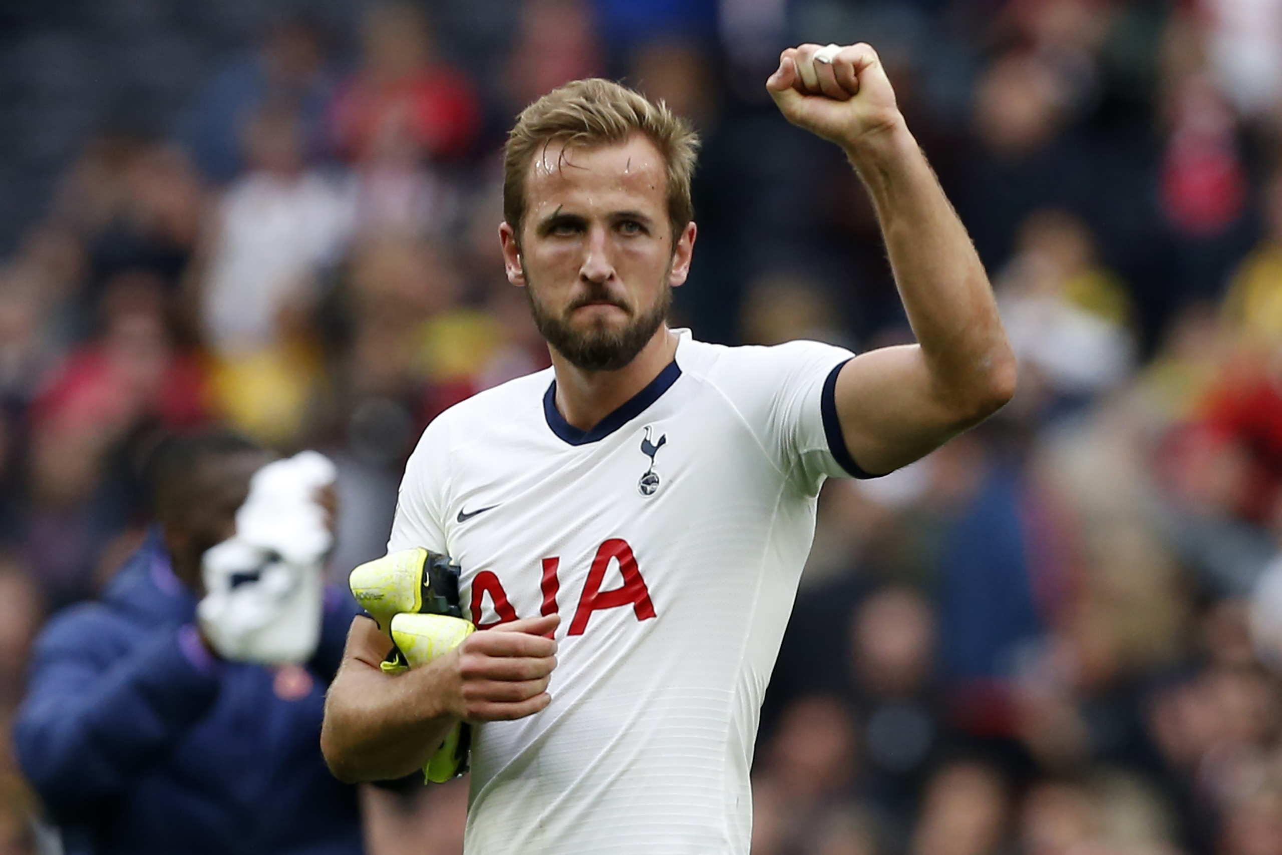 Tottenham Hotspur's English striker Harry Kane celebrates at the final whistle during the English Premier League football match between Tottenham Hotspur and Southampton at Tottenham Hotspur Stadium in London, on September 28, 2019. (Photo by Ian KINGTON 
