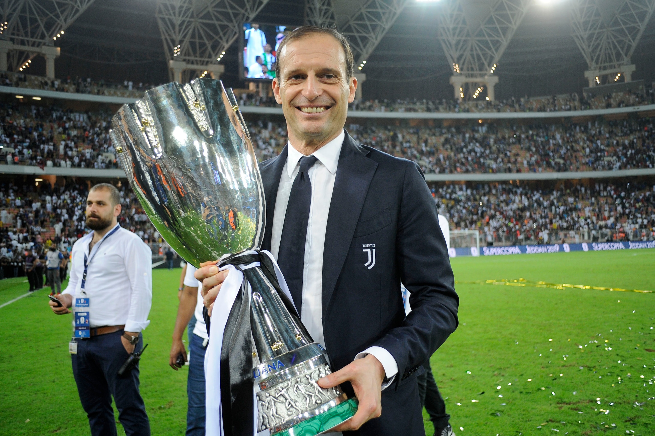 JEDDAH, SAUDI ARABIA - JANUARY 16: Head coach of Juventus Massimiliano Allegri celebrates after winning the Italian Supercup match between Juventus and AC Milan at King Abdullah Sports City on January 16, 2019 in Jeddah, Saudi Arabia. (Photo by Marco Rosi