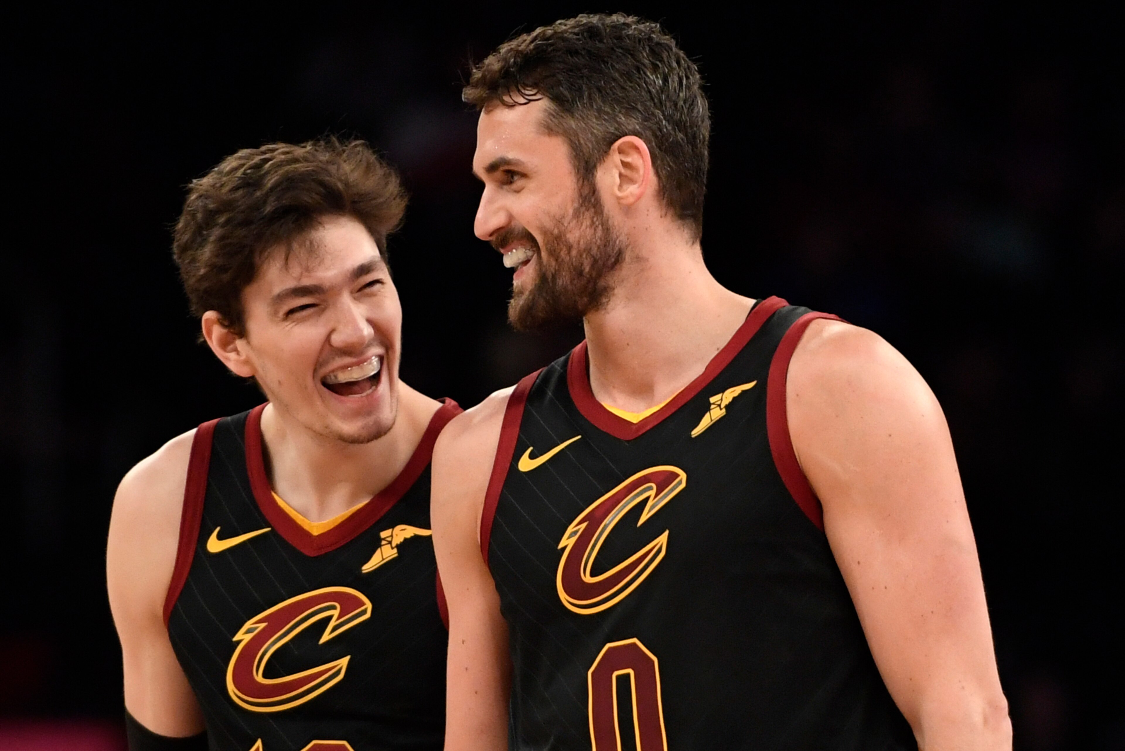 NEW YORK, NEW YORK - FEBRUARY 28: Cedi Osman #16 reacts with Kevin Love #0 of the Cleveland Cavaliers during the second half of the game against the New York Knicks at Madison Square Garden on February 28, 2019 in New York City. The Cleveland Cavaliers de NEW YORK, NEW YORK - FEBRUARY 28: Cedi Osman #16 reacts with Kevin Love #0 of the Cleveland Cavaliers during the second half of the game against the New York Knicks at Madison Square Garden on February 28, 2019 in New York City. The Cleveland Cavaliers de