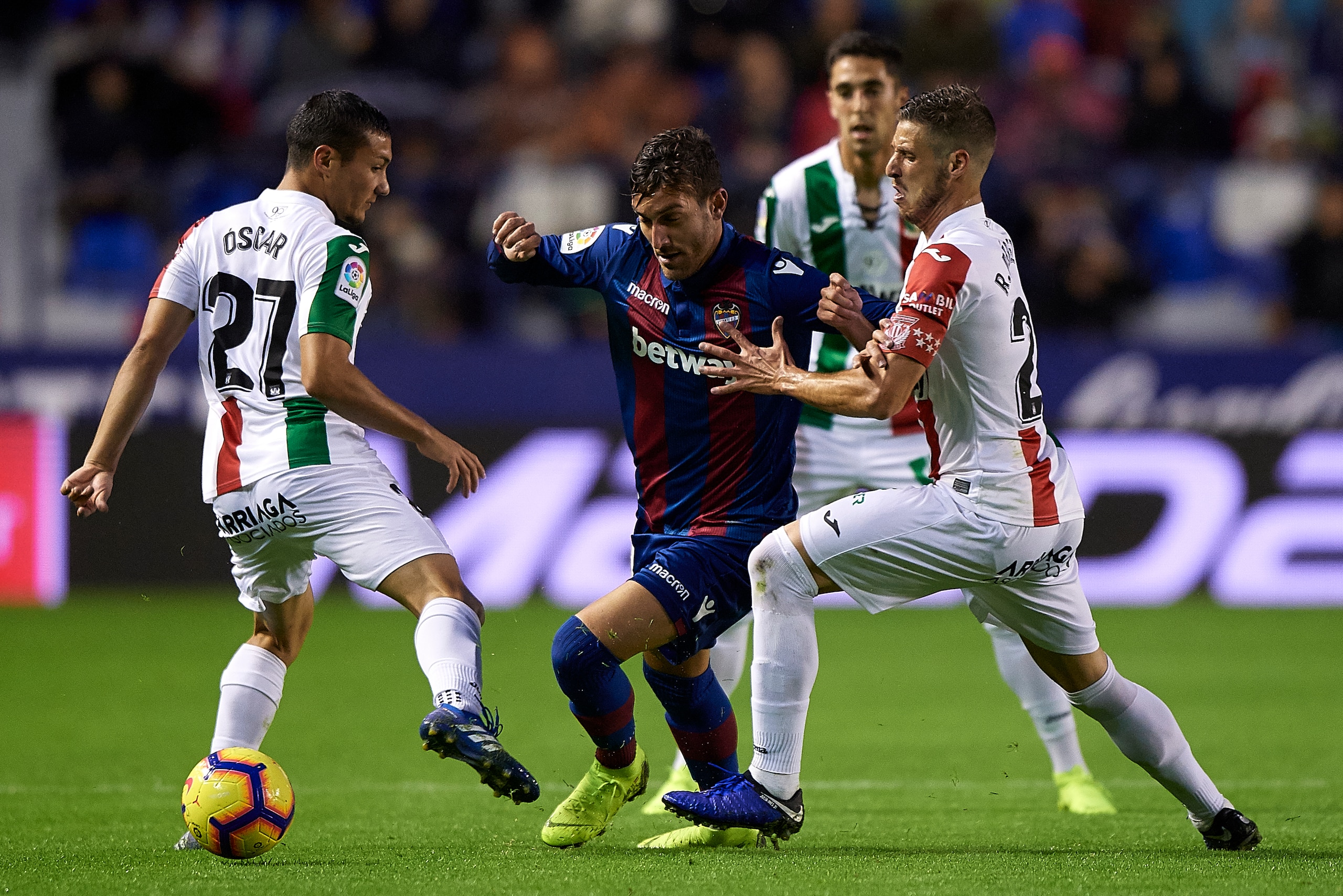 VALENCIA, SPAIN - OCTOBER 27: Jose Gomez Campana (C) of Levante in action surounded by players of Leganes during the La Liga match between Levante UD and CD Leganes at Ciutat de Valencia on October 27, 2018 in Valencia, Spain. (Photo by Quality Sport Im VALENCIA, SPAIN - OCTOBER 27: Jose Gomez Campana (C) of Levante in action surounded by players of Leganes during the La Liga match between Levante UD and CD Leganes at Ciutat de Valencia on October 27, 2018 in Valencia, Spain. (Photo by Quality Sport Im