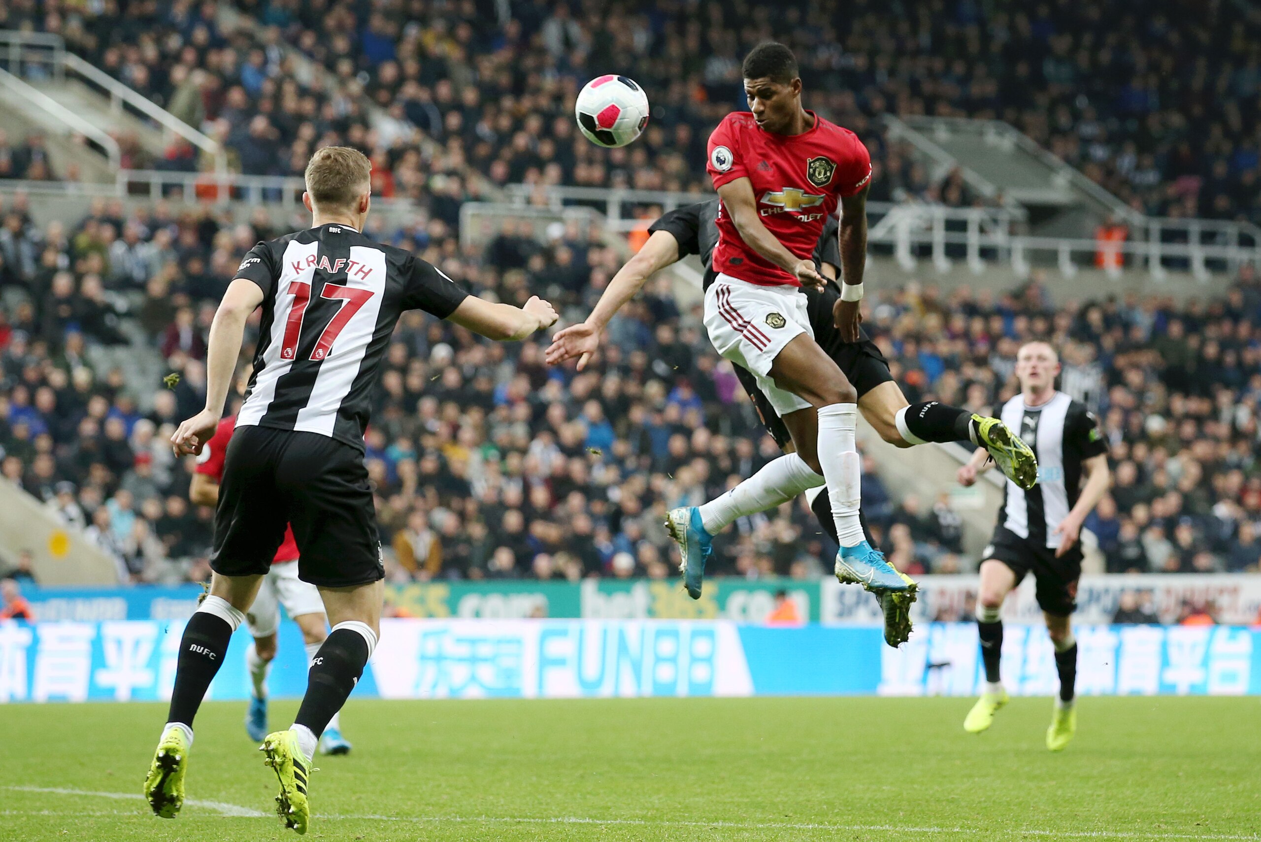 NEWCASTLE UPON TYNE, ENGLAND - OCTOBER 06: Marcus Rashford of Manchester United heads the ball during the Premier League match between Newcastle United and Manchester United at St. James Park on October 06, 2019 in Newcastle upon Tyne, United Kingdom. (Ph