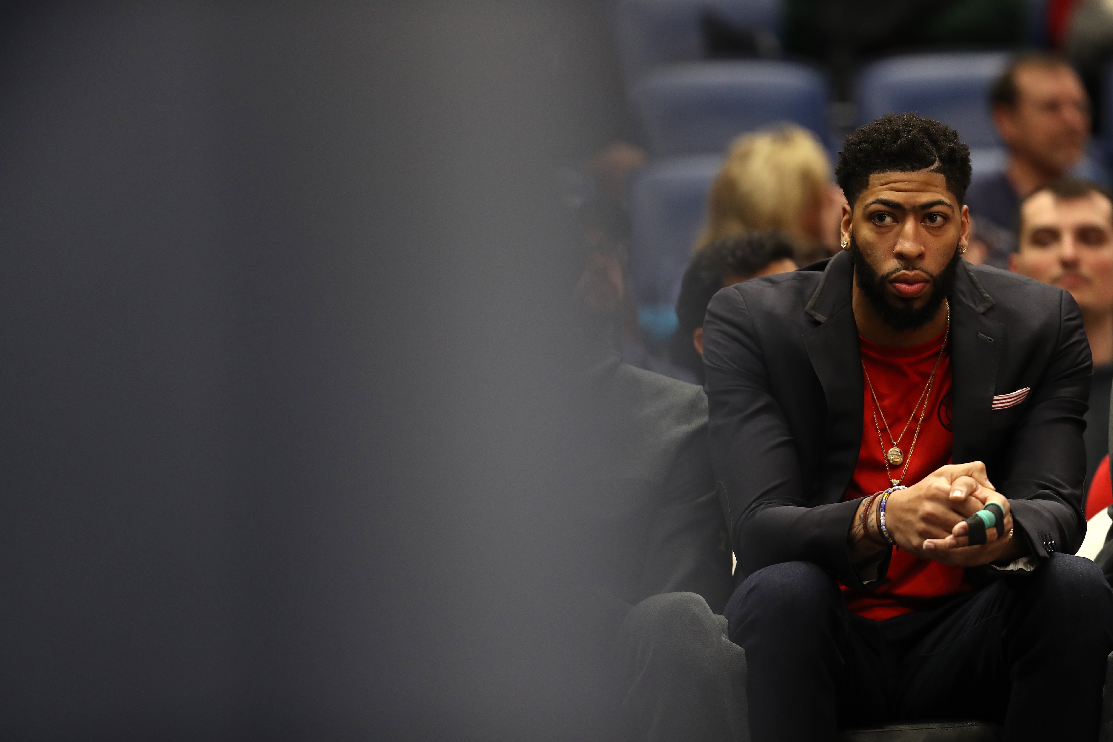 NEW ORLEANS, LOUISIANA - JANUARY 23: Anthony Davis #23 of the New Orleans Pelicans sits on the bench with an injury in his finger during the game against the Detroit Pistons at Smoothie King Center on January 23, 2019 in New Orleans, Louisiana.  NOTE TO U