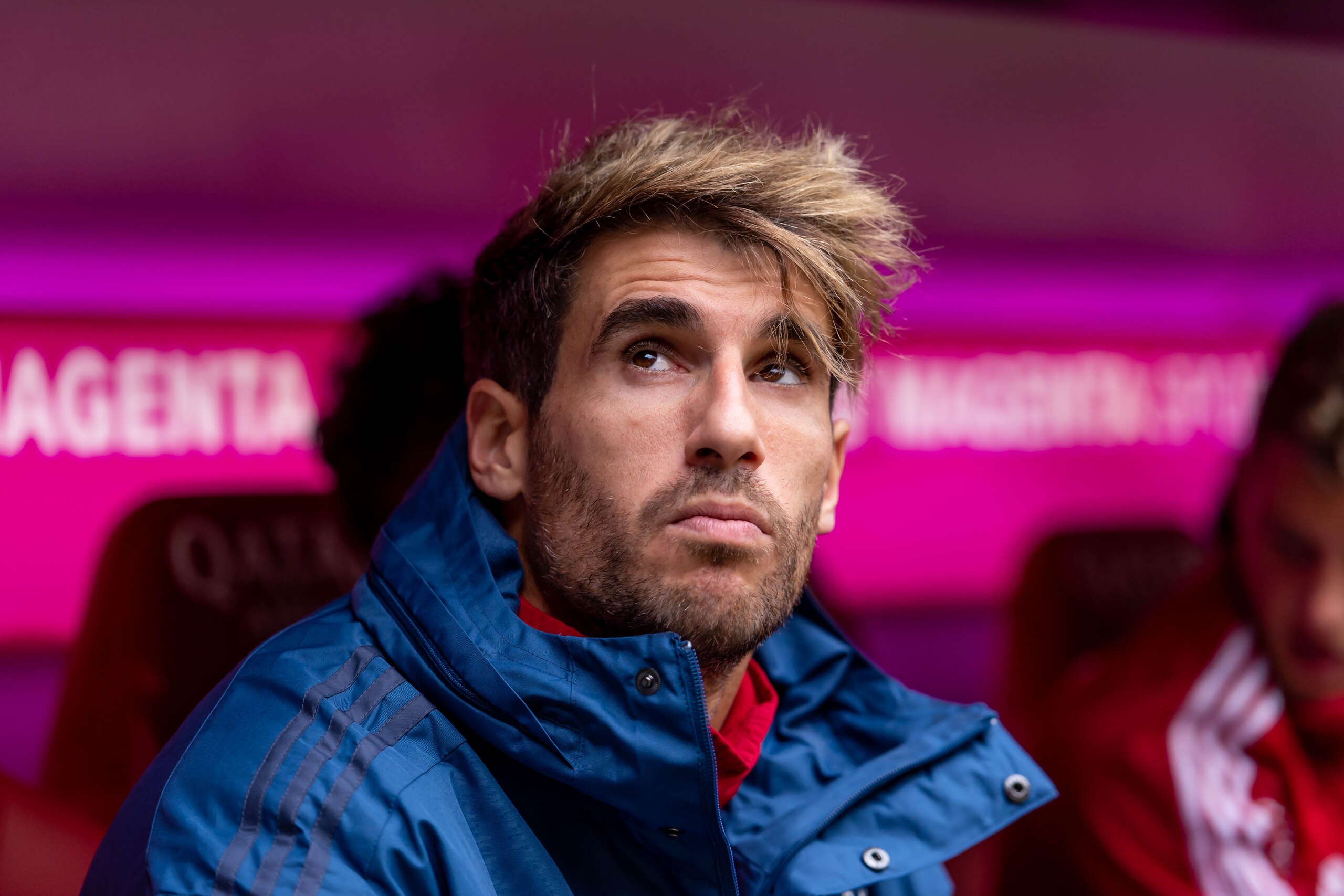 MUNICH, GERMANY - OCTOBER 05: Javi Martinez of FC Bayern Muenchen looks on during the Bundesliga match between FC Bayern Muenchen and TSG 1899 Hoffenheim at Allianz Arena on October 5, 2019 in Munich, Germany. (Photo by TF-Images/Getty Images)