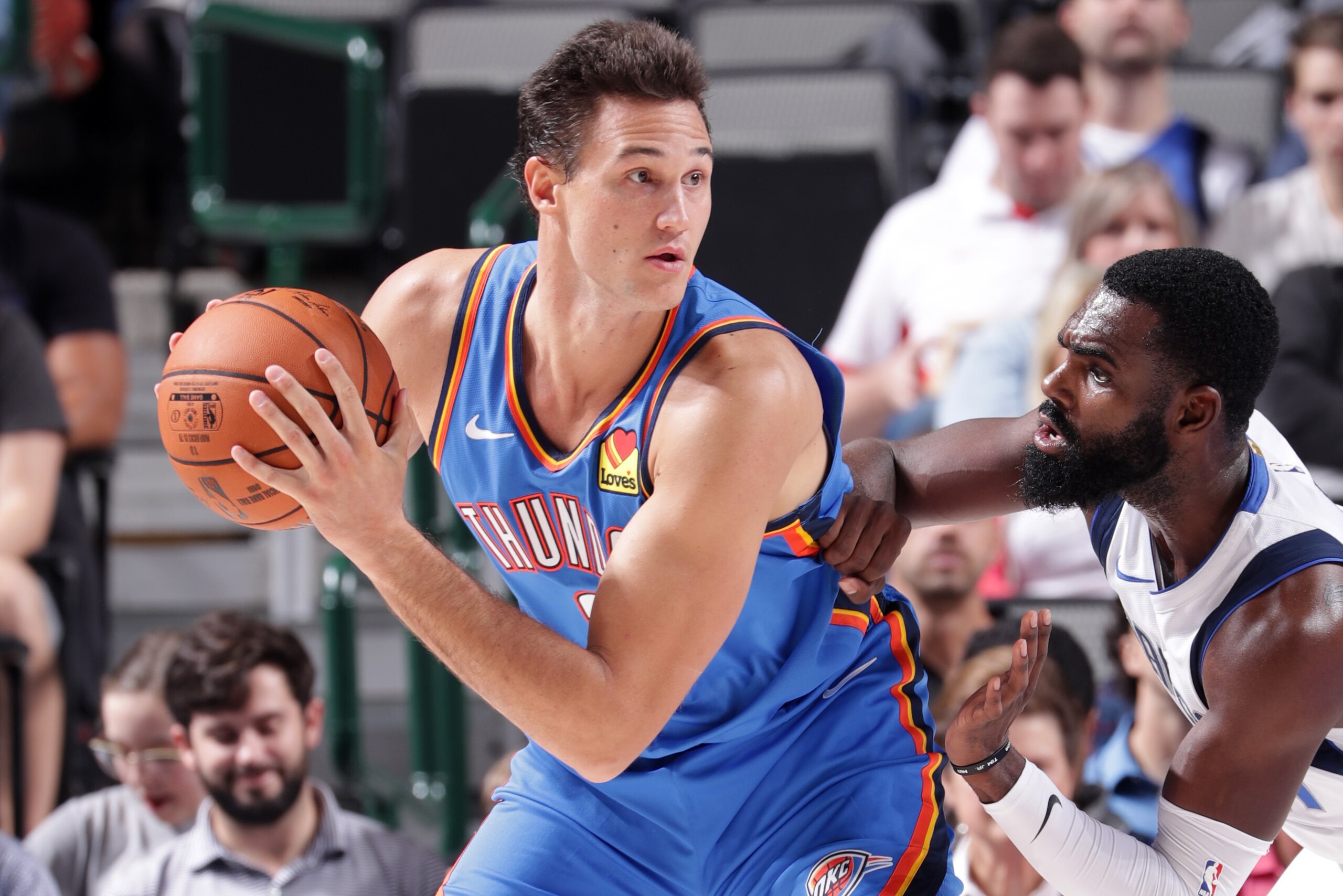 DALLAS, TX - OCTOBER 14: Danilo Gallinari #8 of the Oklahoma City Thunder handles the ball during a pre-season game against the Dallas Mavericks on October 14, 2019 at the American Airlines Center in Dallas, Texas. NOTE TO USER: User expressly acknowledge DALLAS, TX - OCTOBER 14: Danilo Gallinari #8 of the Oklahoma City Thunder handles the ball during a pre-season game against the Dallas Mavericks on October 14, 2019 at the American Airlines Center in Dallas, Texas. NOTE TO USER: User expressly acknowledge