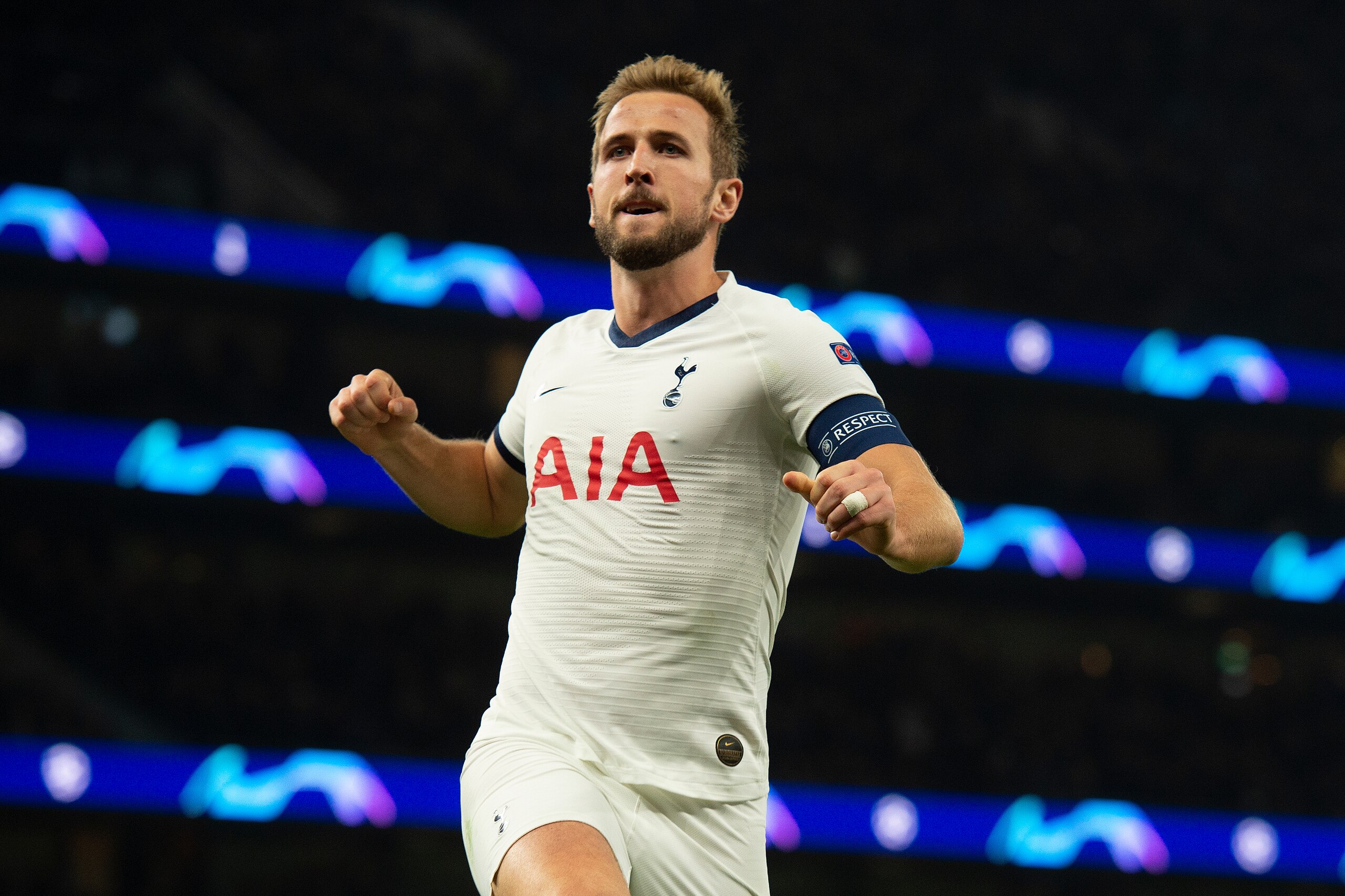 LONDON, ENGLAND - OCTOBER 22: Harry Kane of Tottenham Hotspur celebrates scoring his second goal of the night during the UEFA Champions League group B match between Tottenham Hotspur and Crvena Zvezda (formerly Red Star Belgrade) at Tottenham Hotspur Stad