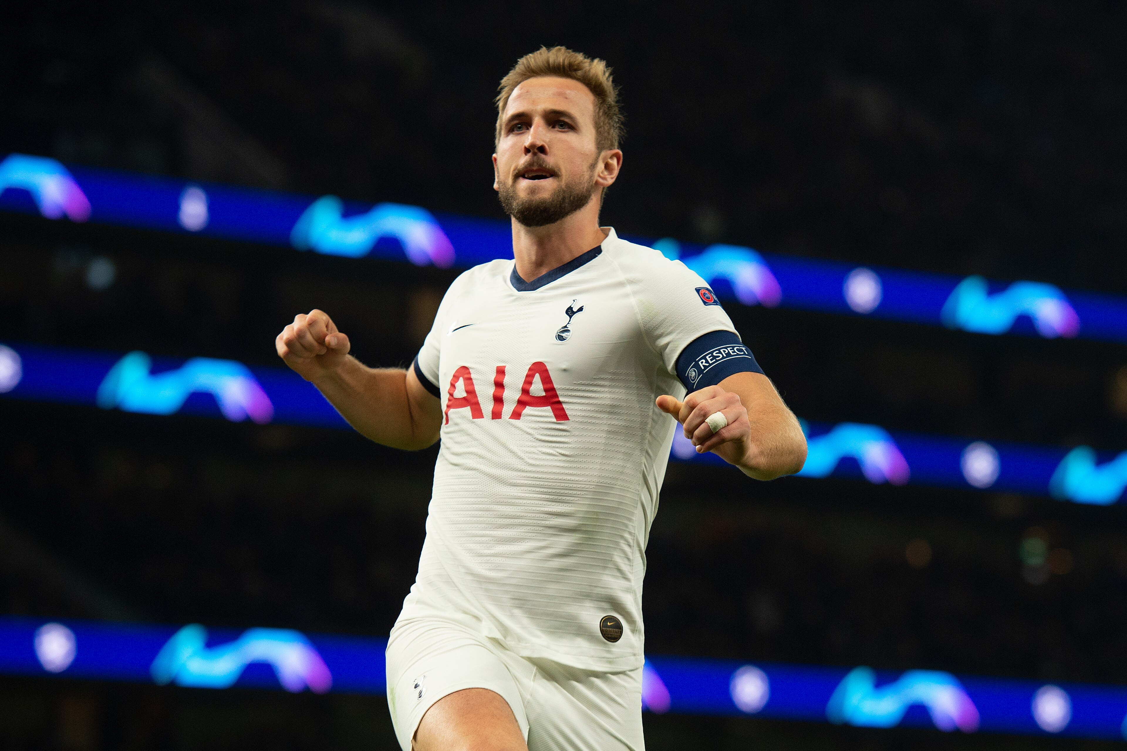 LONDON, ENGLAND - OCTOBER 22: Harry Kane of Tottenham Hotspur celebrates scoring his second goal of the night during the UEFA Champions League group B match between Tottenham Hotspur and Crvena Zvezda (formerly Red Star Belgrade) at Tottenham Hotspur Stad