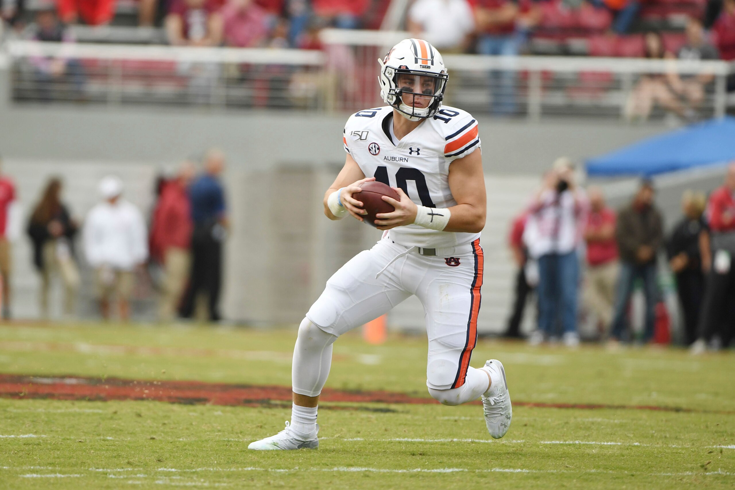 Auburn quarterback Bo Nix