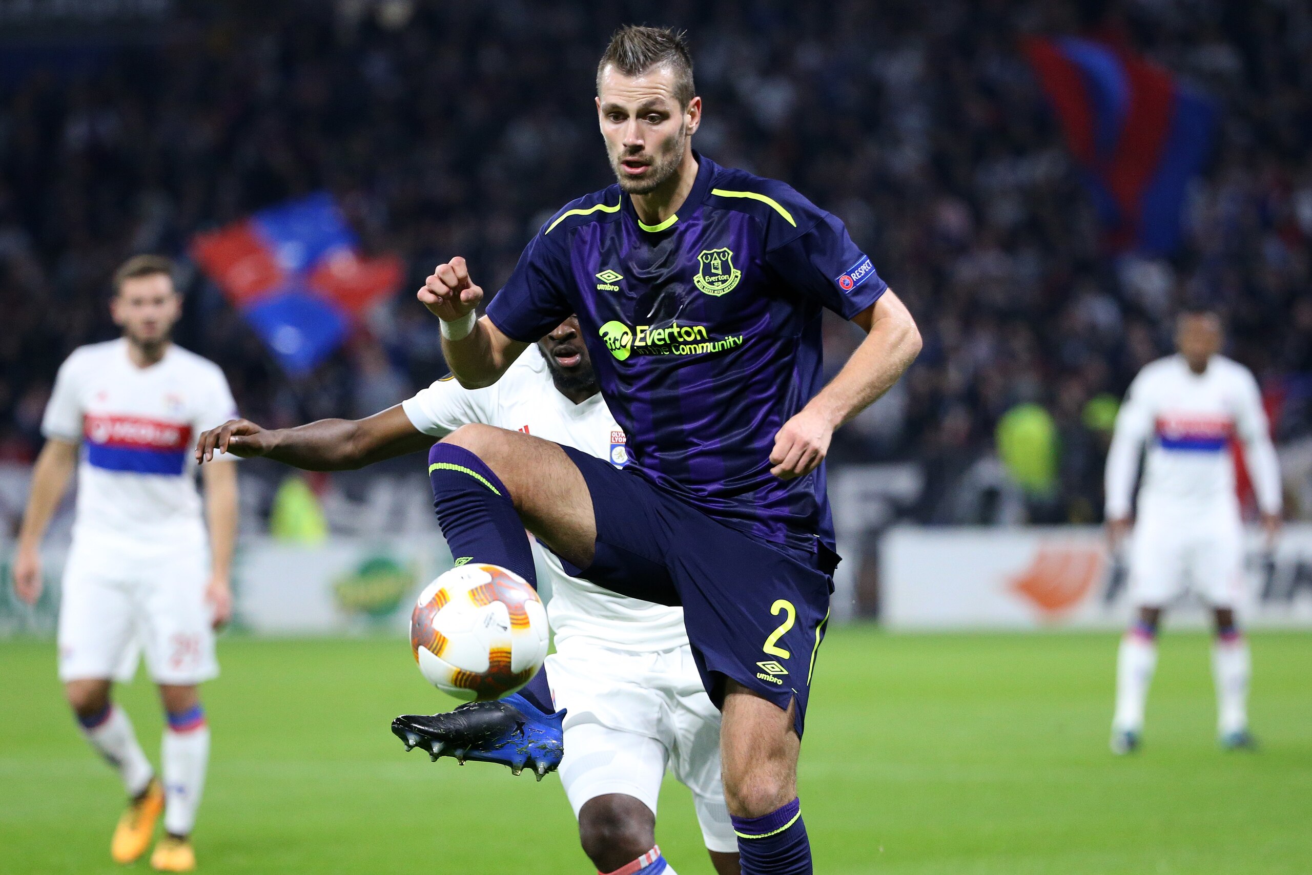 LYON, FRANCE - NOVEMBER 2: Morgan Schneiderlin of Everton during the UEFA Europa League group E match between Olympique Lyonnais (OL) and Everton FC at Groupama Stadium on November 2, 2017 in Lyon, France. (Photo by Jean Catuffe/Getty Images)