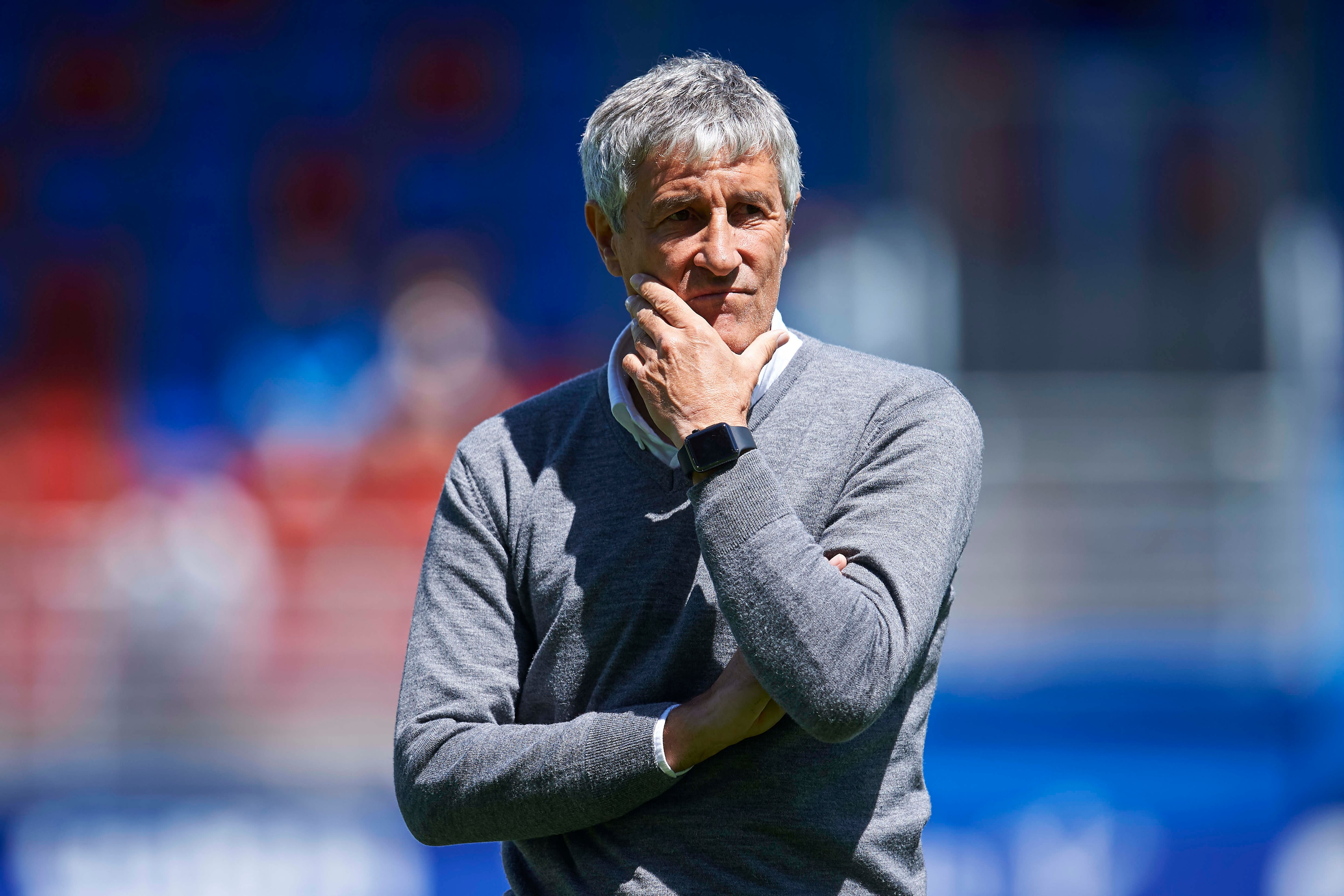 EIBAR, SPAIN - MAY 05: Head coach Quique Setien of Real Betis Balompie looks on prior to the start the La Liga match between SD Eibar and Real Betis Balompie at Ipurua Municipal Stadium on May 05, 2019 in Eibar, Spain. (Photo by Juan Manuel Serrano Arce/G