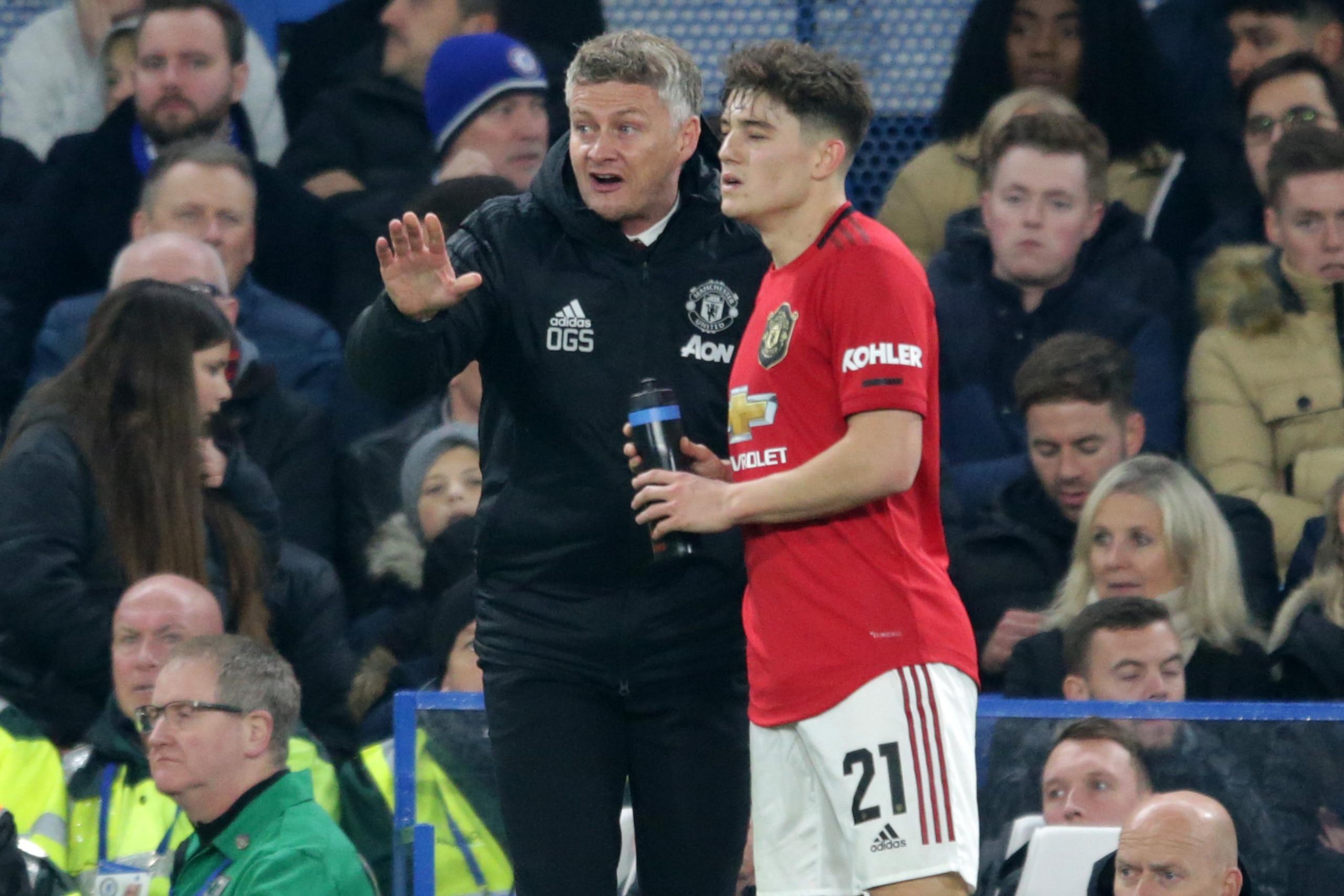 LONDON, ENGLAND - OCTOBER 30: Ole Gunnar Solskjaer with Daniel James of Manchester United during the Carabao Cup Round of 16 match between Chelsea FC and Manchester United at Stamford Bridge on October 30, 2019 in London, England. (Photo by Robin Jones/Ge