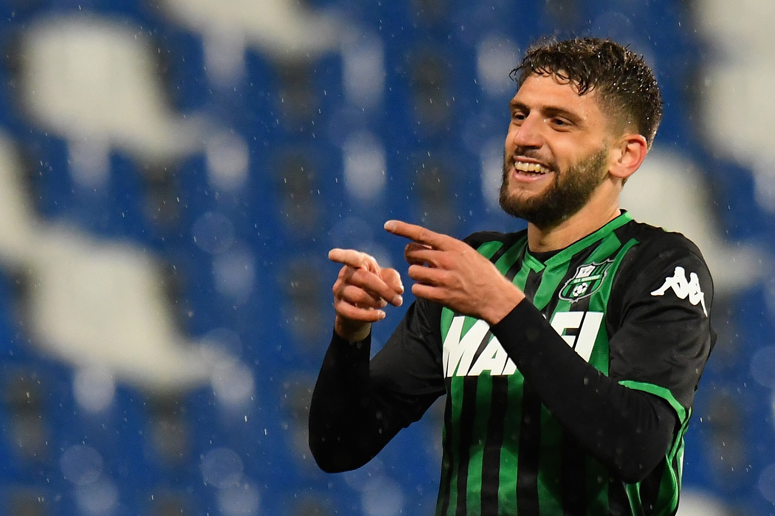 REGGIO NELL'EMILIA, ITALY - APRIL 04: Domenico Berardi of Sassuolo celebrates after scoring the 4-0 goal during the Serie A match between US Sassuolo and Chievo at Mapei Stadium - Citta' del Tricolore on April 4, 2019 in Reggio nell'Emilia, Italy.  (Photo