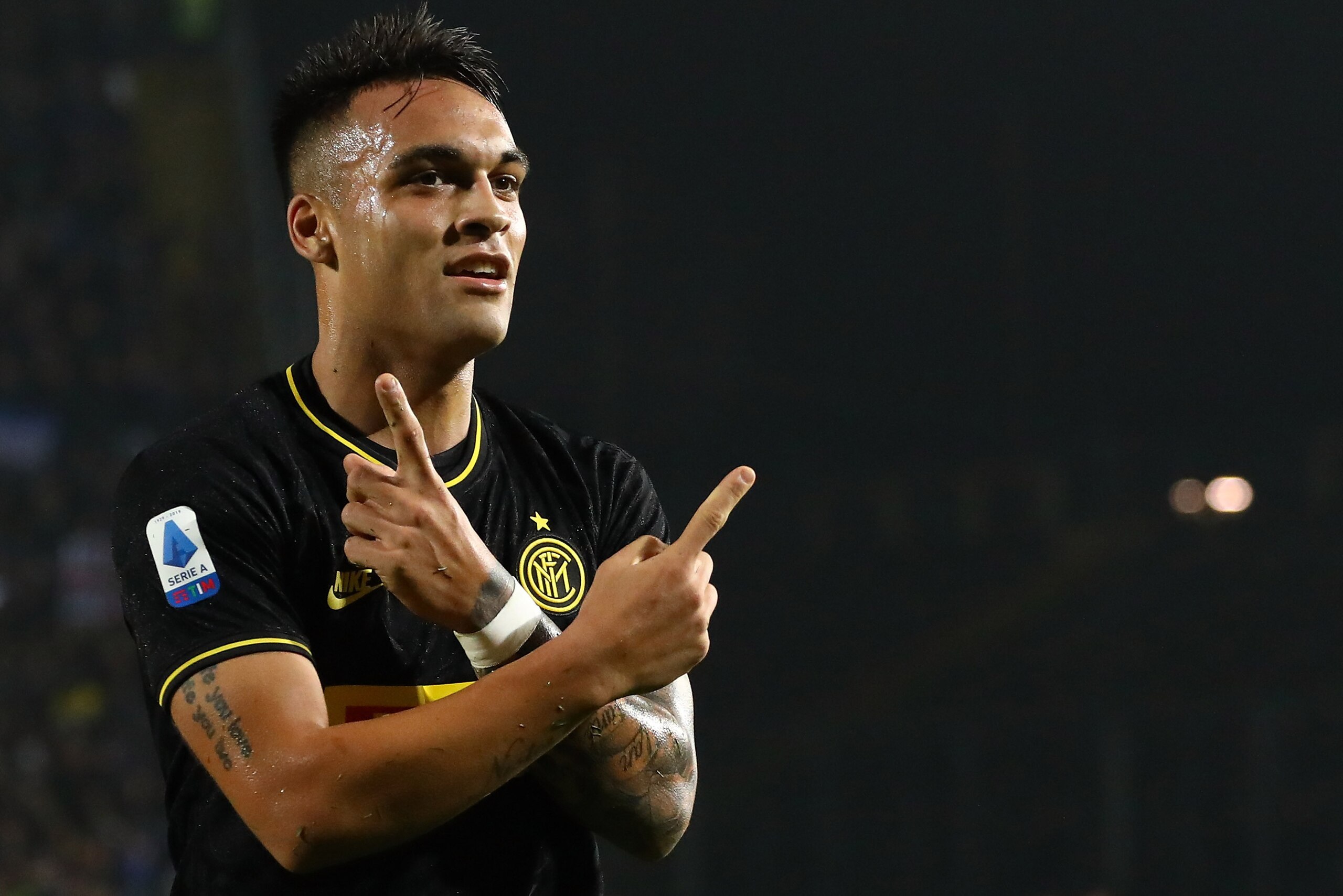BRESCIA, ITALY - OCTOBER 29:  Lautaro Martinez of FC Internazionale celebrates after scoring the opening goal during the Serie A match between Brescia Calcio and FC Internazionale at Stadio Mario Rigamonti on October 29, 2019 in Brescia, Italy.  (Photo by
