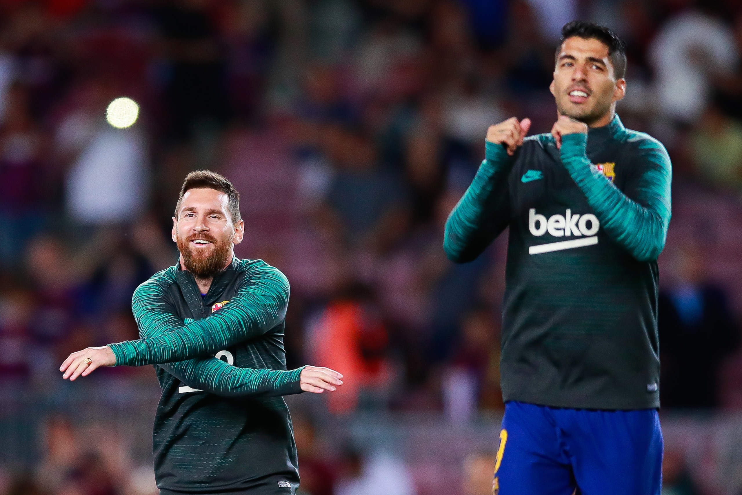 BARCELONA, SPAIN - OCTOBER 02: Lionel Messi of FC Barcelona and Luis Suarez of FC Barcelona during the warm up of the UEFA Champions League group F match between FC Barcelona and Inter at Camp Nou on October 02, 2019 in Barcelona, Spain. (Photo by Eric Al BARCELONA, SPAIN - OCTOBER 02: Lionel Messi of FC Barcelona and Luis Suarez of FC Barcelona during the warm up of the UEFA Champions League group F match between FC Barcelona and Inter at Camp Nou on October 02, 2019 in Barcelona, Spain. (Photo by Eric Al