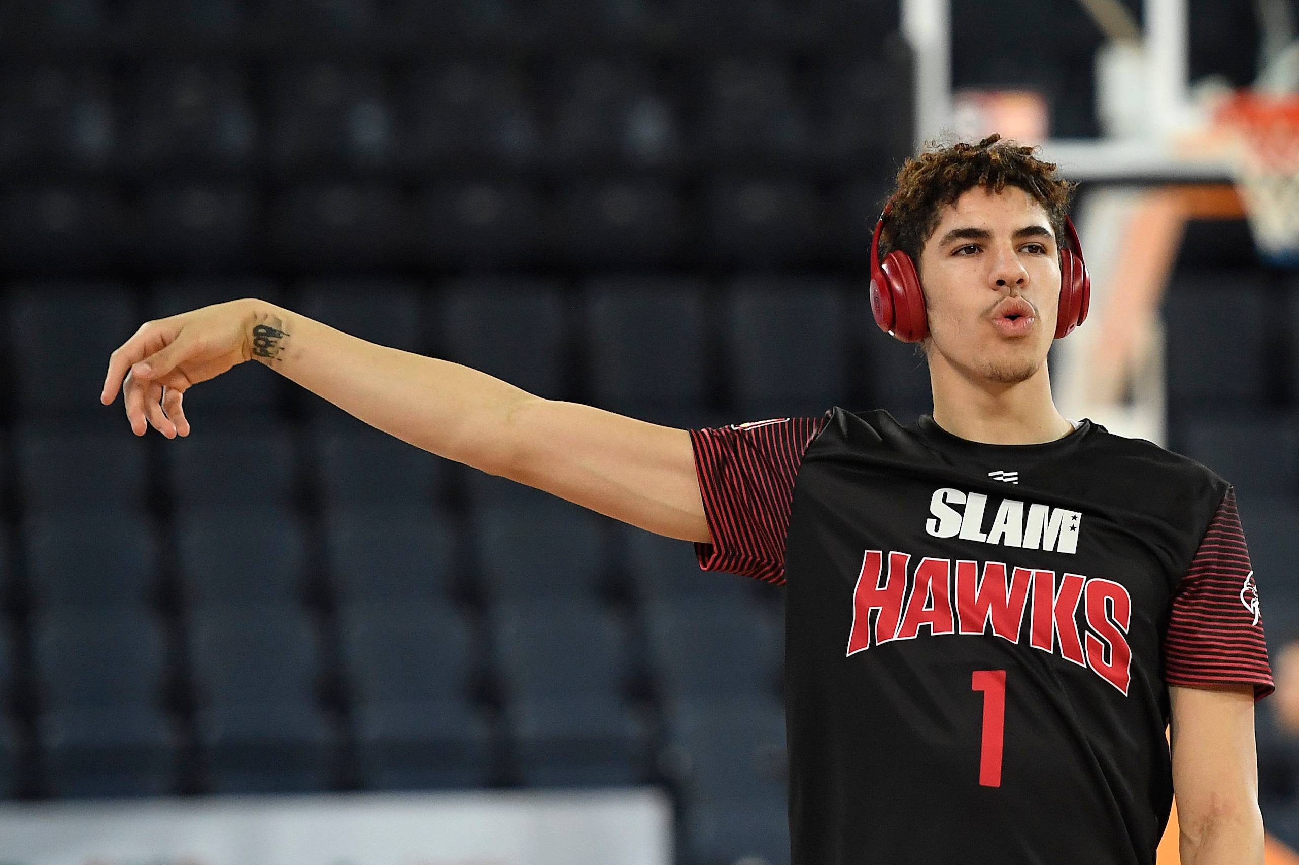 CAIRNS, AUSTRALIA - NOVEMBER 09: LaMelo Ball of the Hawks warms up before the start of the round six NBL match between the Cairns Taipans and the Illawarra Hawks at the Cairns Convention Centre on November 09, 2019 in Cairns, Australia. (Photo by Ian Hitc
