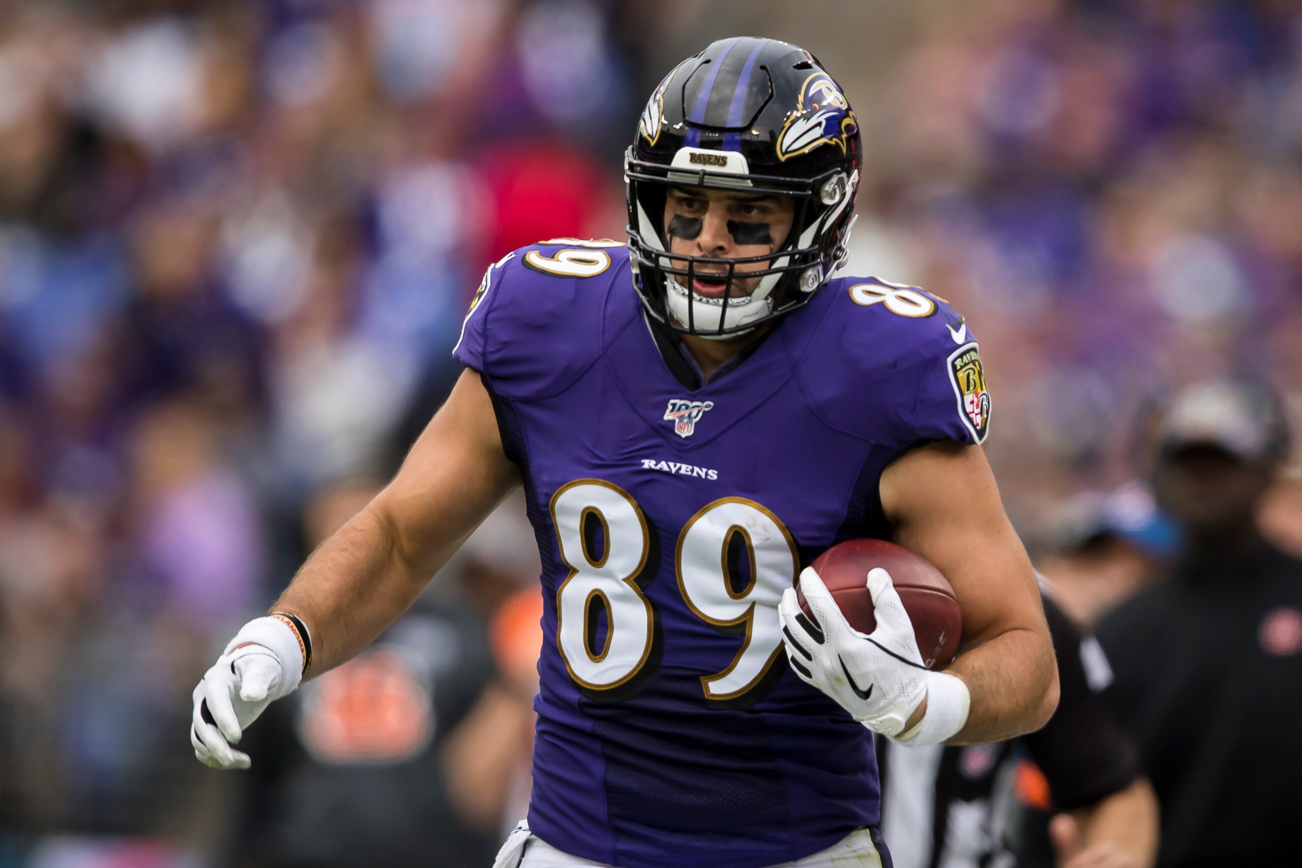 BALTIMORE, MD - OCTOBER 13: Mark Andrews #89 of the Baltimore Ravens carries the ball against the Cincinnati Bengals during the first half at M&T Bank Stadium on October 13, 2019 in Baltimore, Maryland. (Photo by Scott Taetsch/Getty Images)